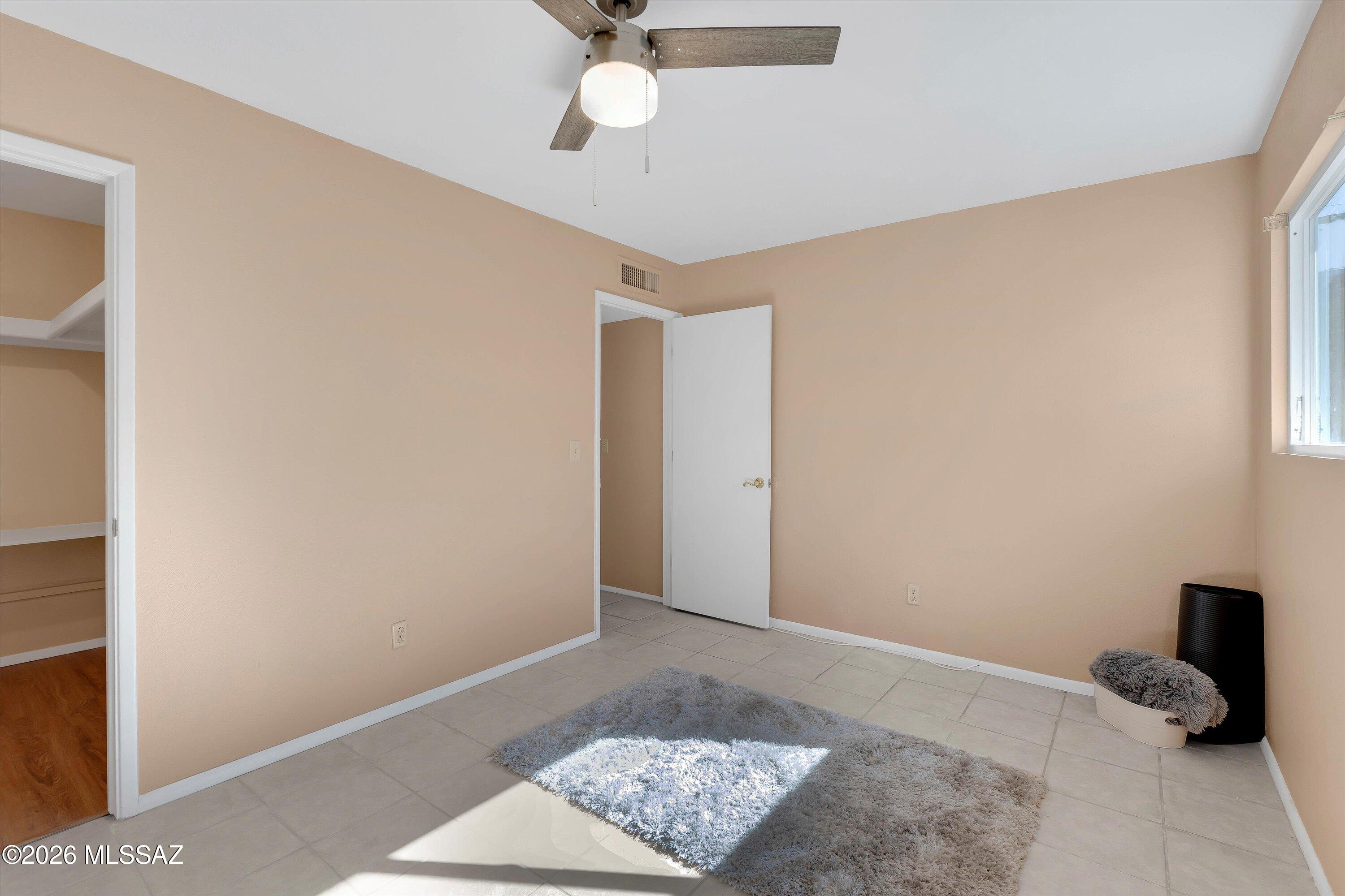 Vista Del Oro Townhouses (1-33) - Residential