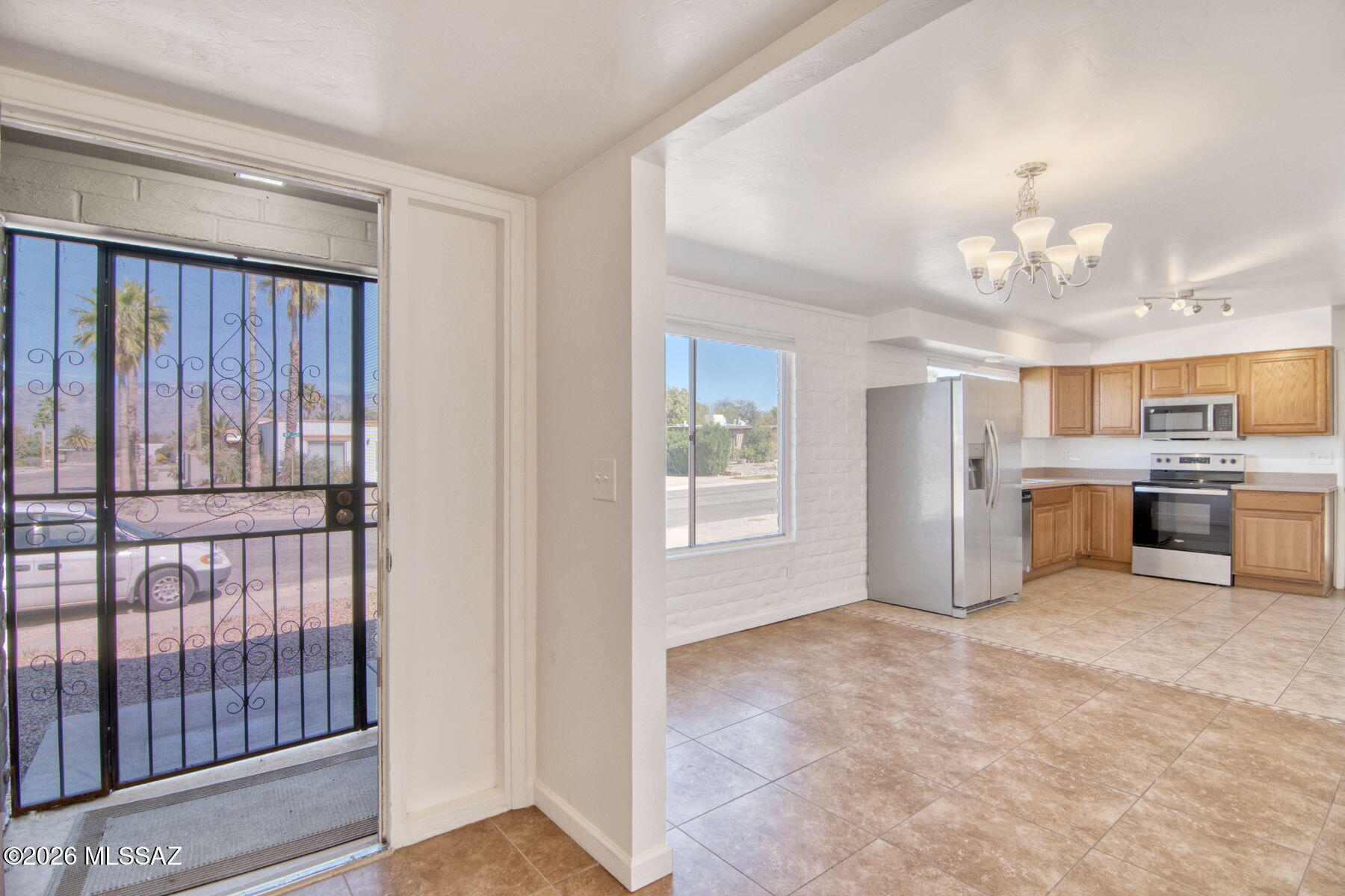 Broadway East (1-112) - Residential