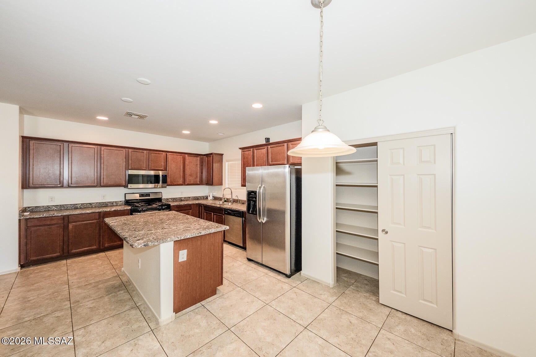 New Tucson Unit NO. 5 (1-312) - Residential Lease