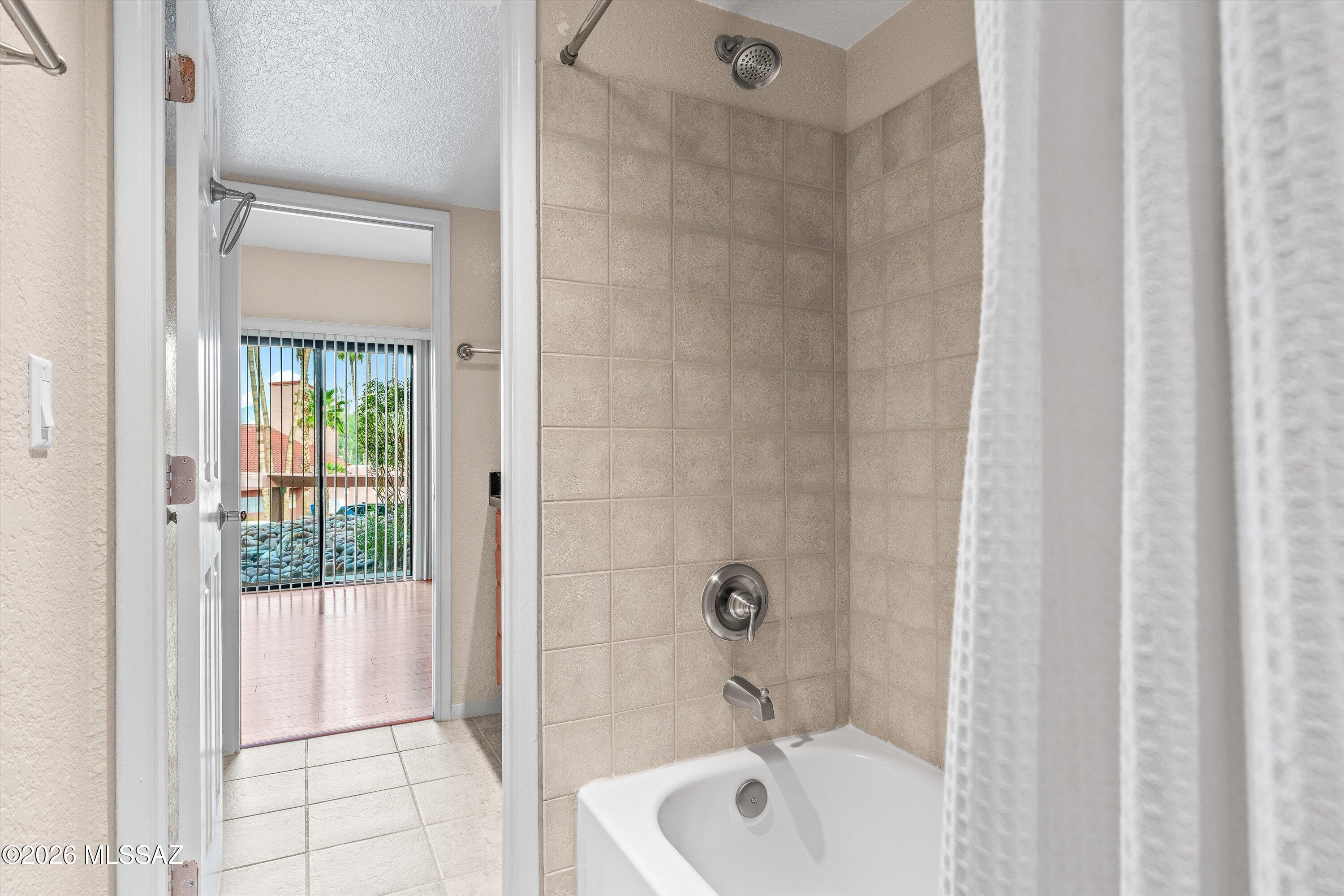 Ventana Vista Condominiums - Residential Lease
