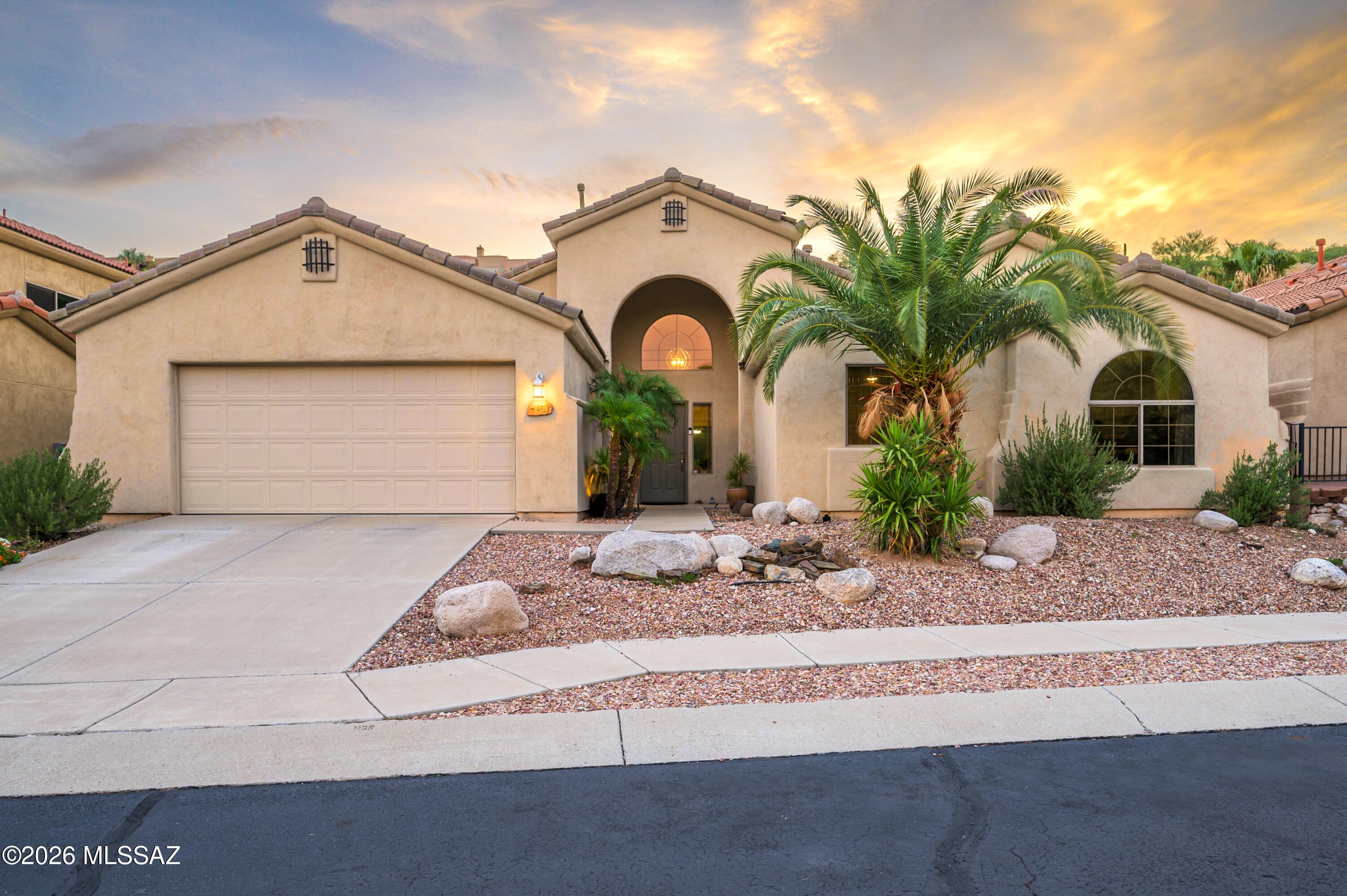 Sabino Mountain (1-290) - Residential