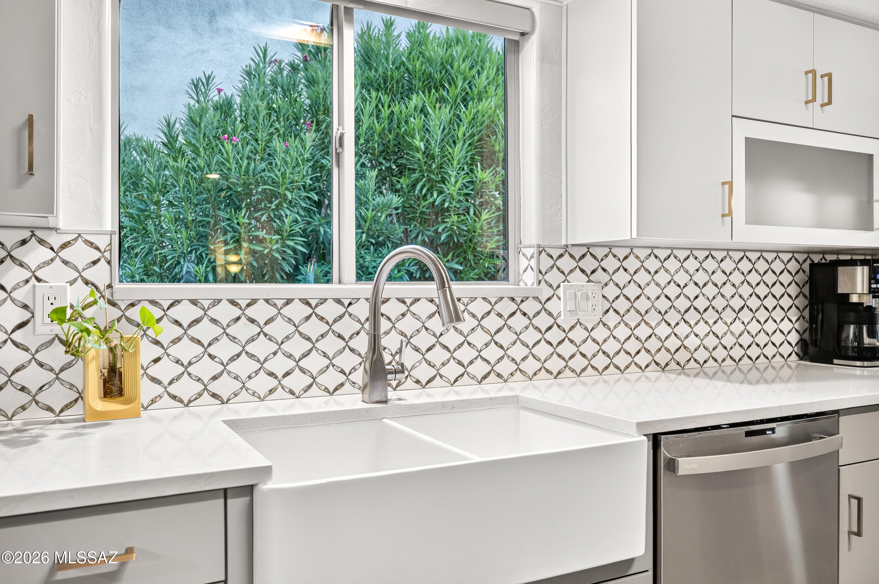 Sabino Mountain (1-290) - Residential