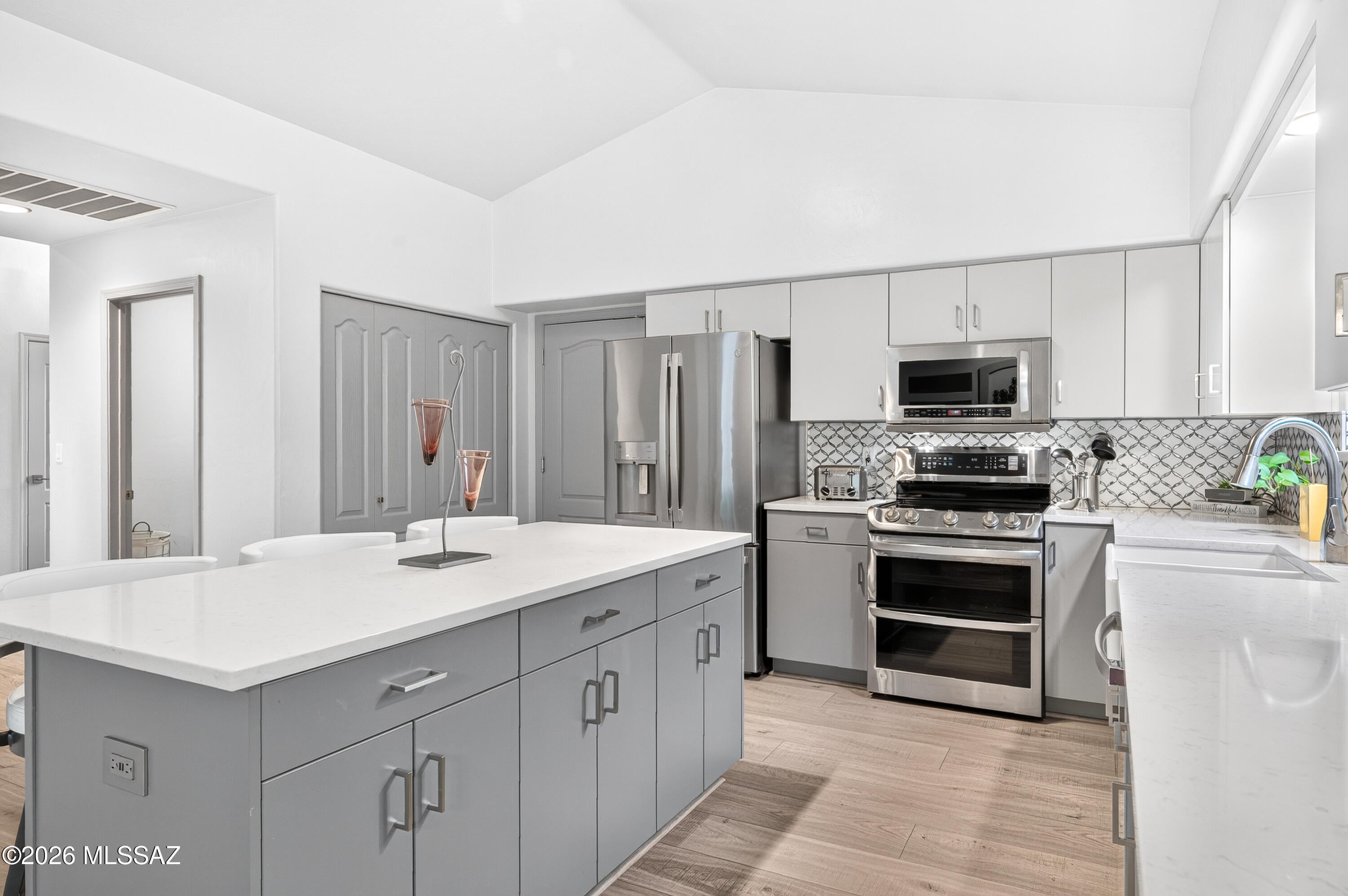 Sabino Mountain (1-290) - Residential