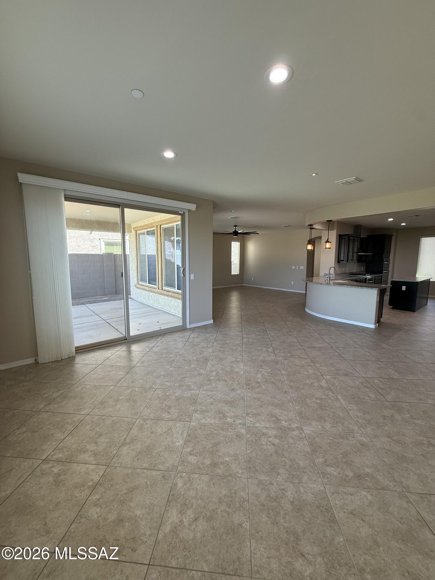 Sierra Morado Unit 3 Phase 1 SQ20142200489 - Residential Lease