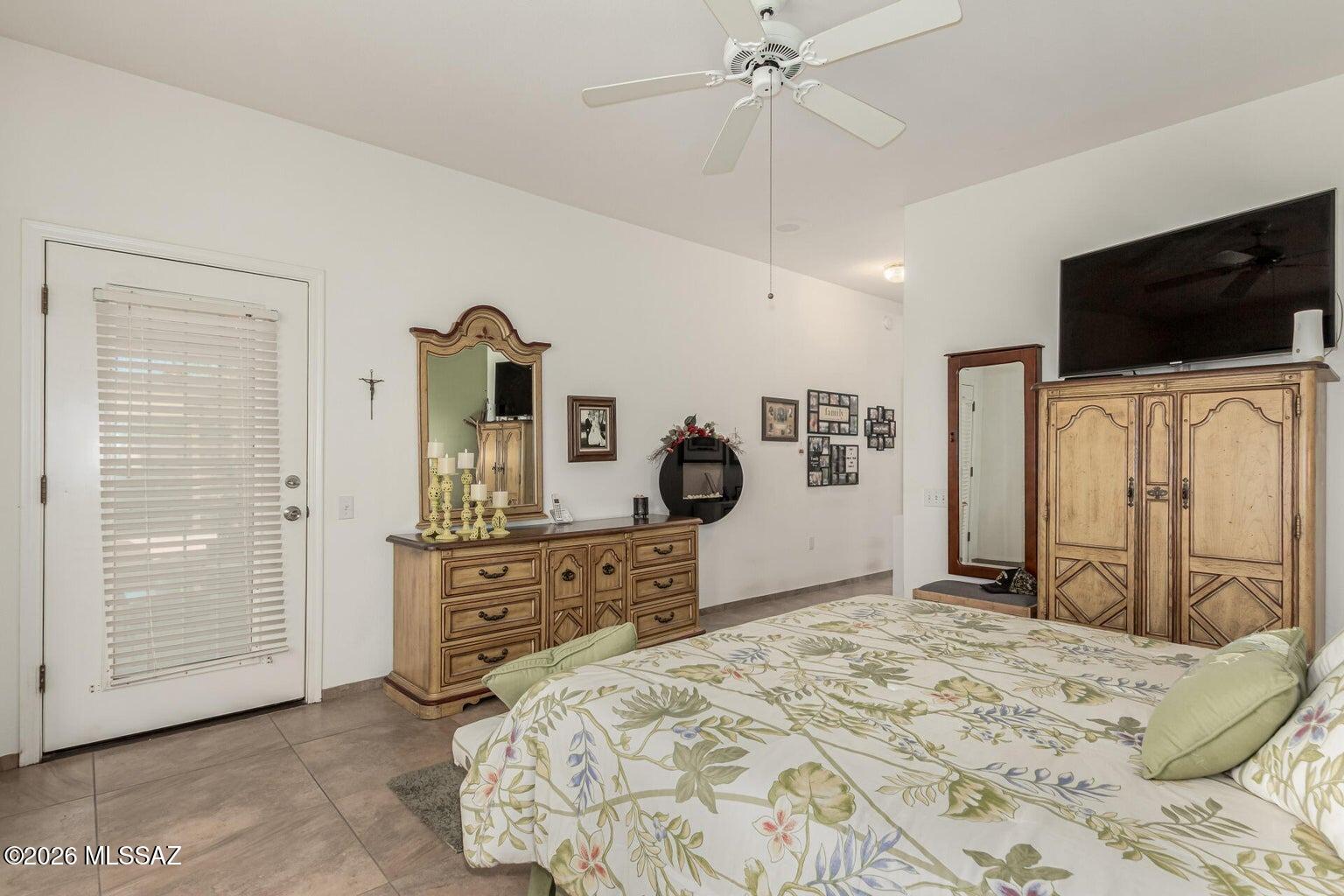 San Ignacio Heights Resub (1,2, 157-165) - Residential