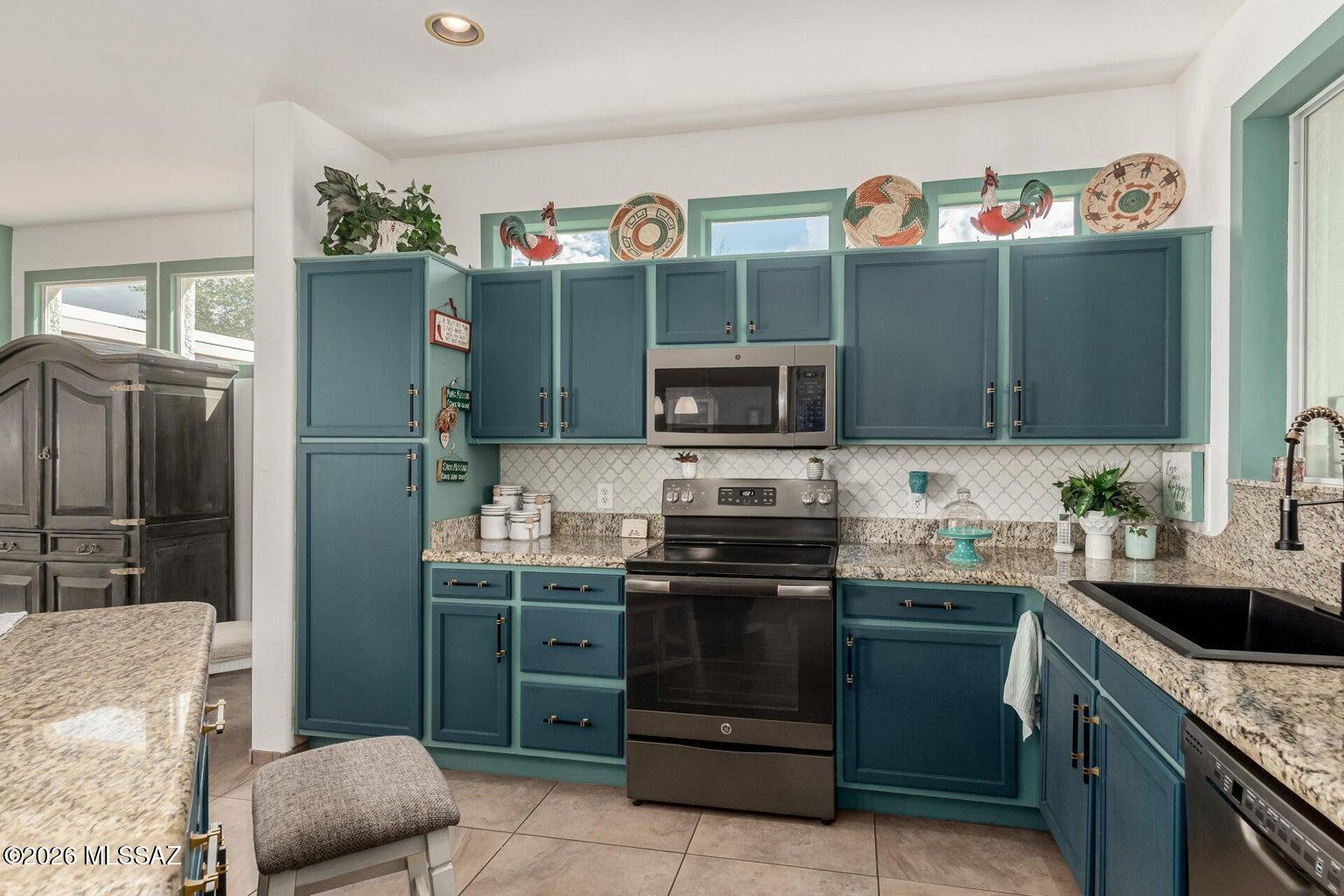 San Ignacio Heights Resub (1,2, 157-165) - Residential