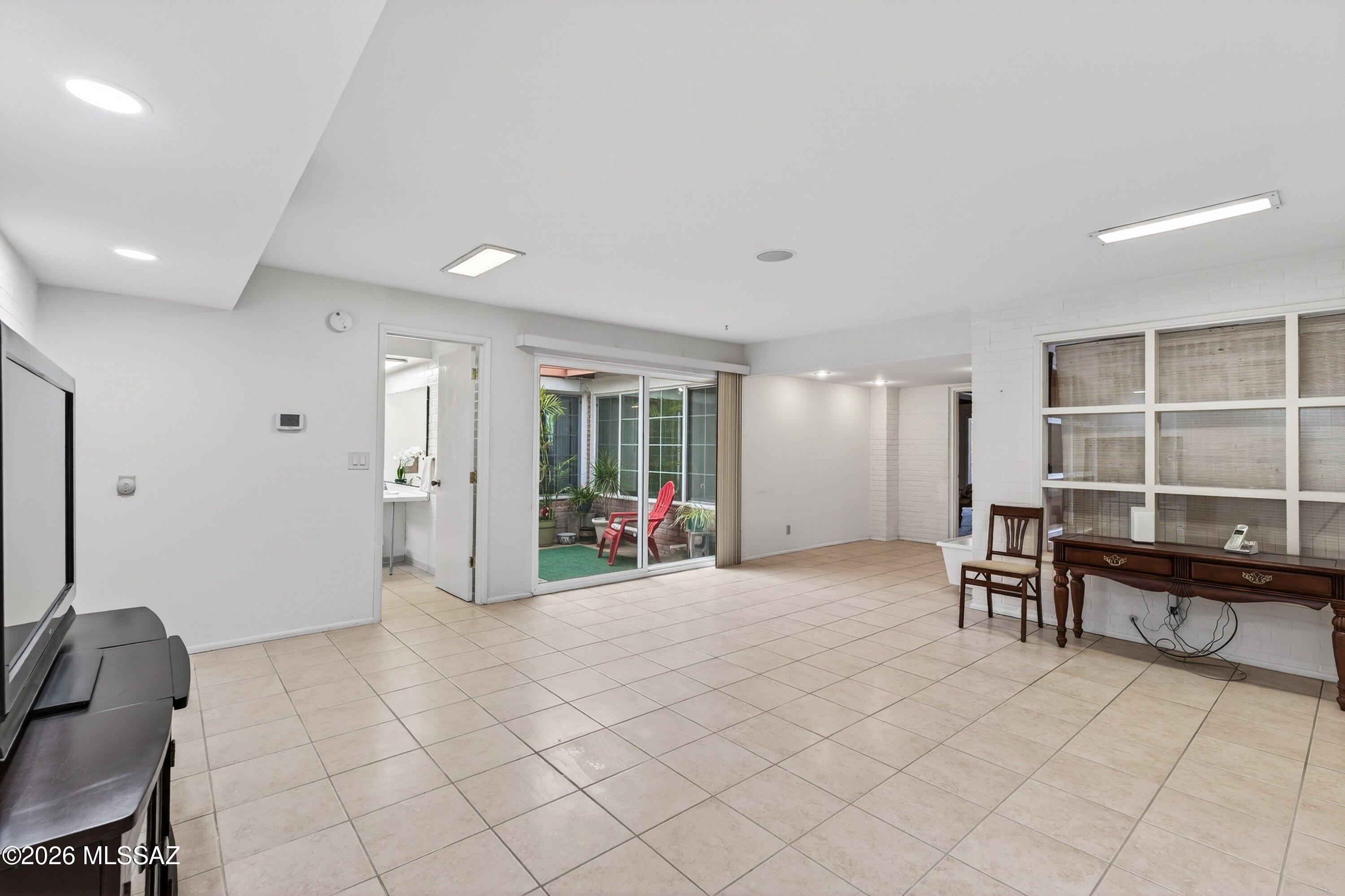 Catalina Poultry Acres NO 4 - Residential