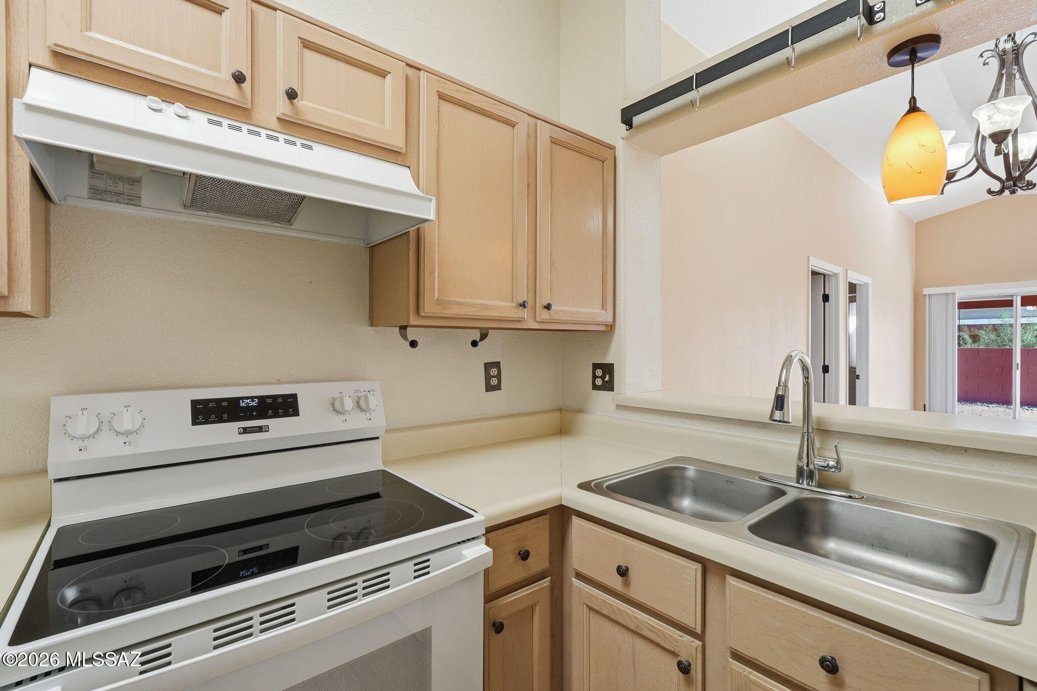 Elliott Homes At Rita Ranch (1-521) - Residential