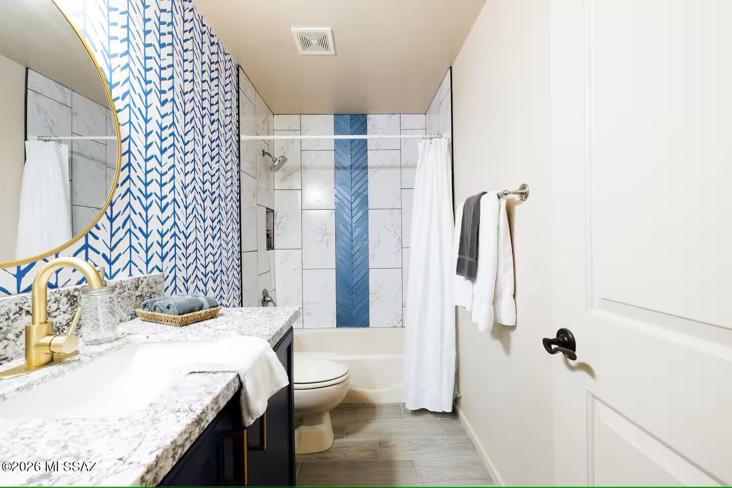 Placita Escondida Bldgs 18-20 Units 1-204 - Residential