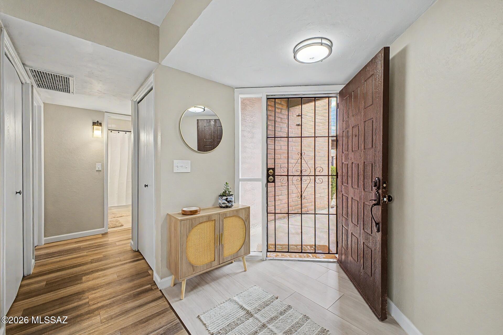 McCormick PlaceTwnhms Blk III (1-71) - Residential