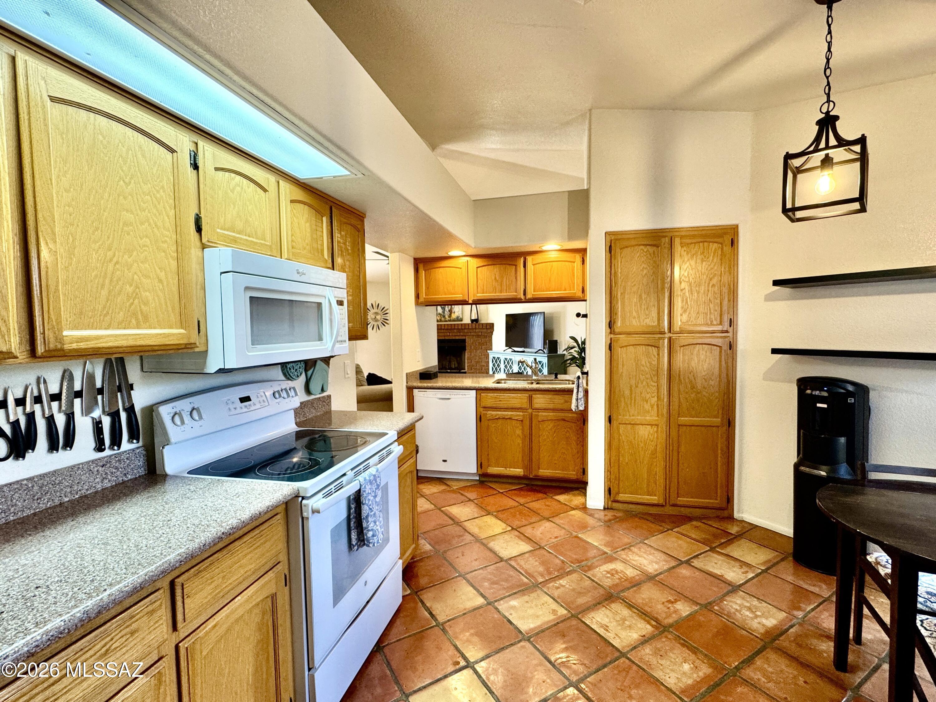 Colony At Oro Valley (The) - Residential Lease