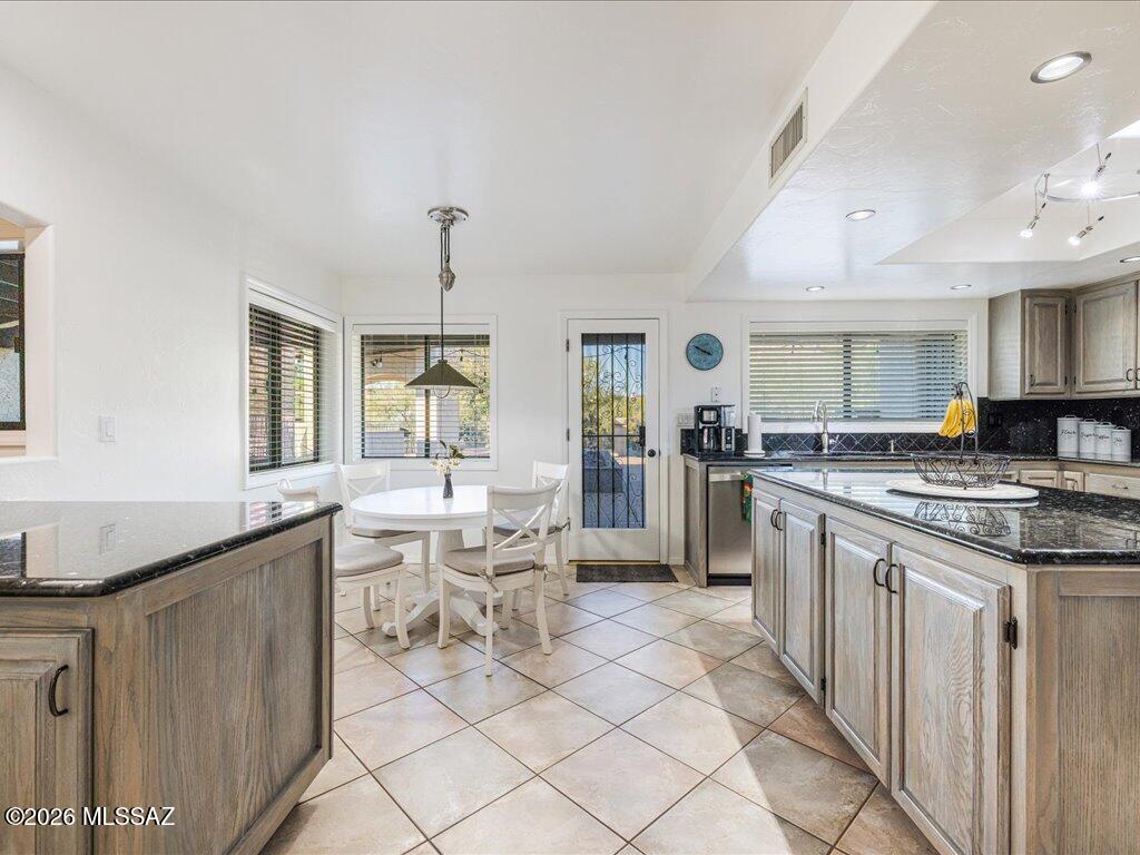 Westward Look Heights(1-45) - Residential
