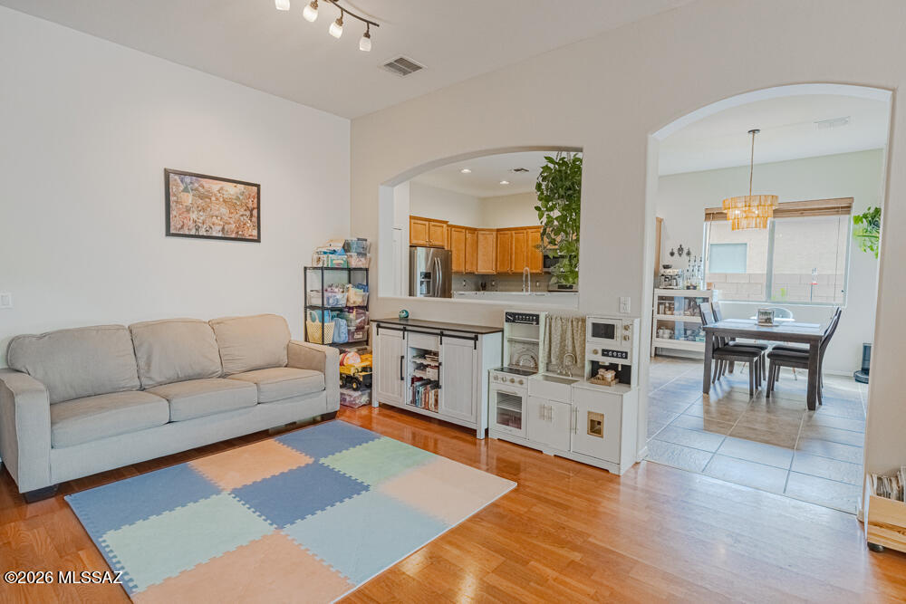 Continental Reserve Blk. 14 (1-82) - Residential