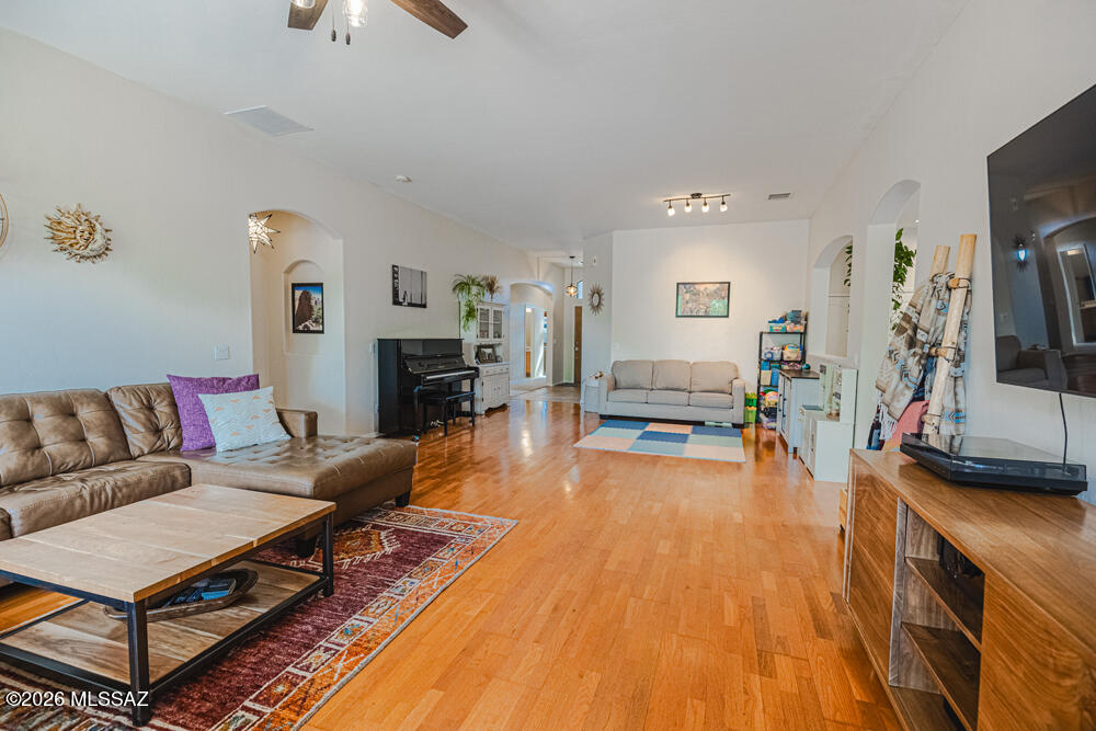 Continental Reserve Blk. 14 (1-82) - Residential