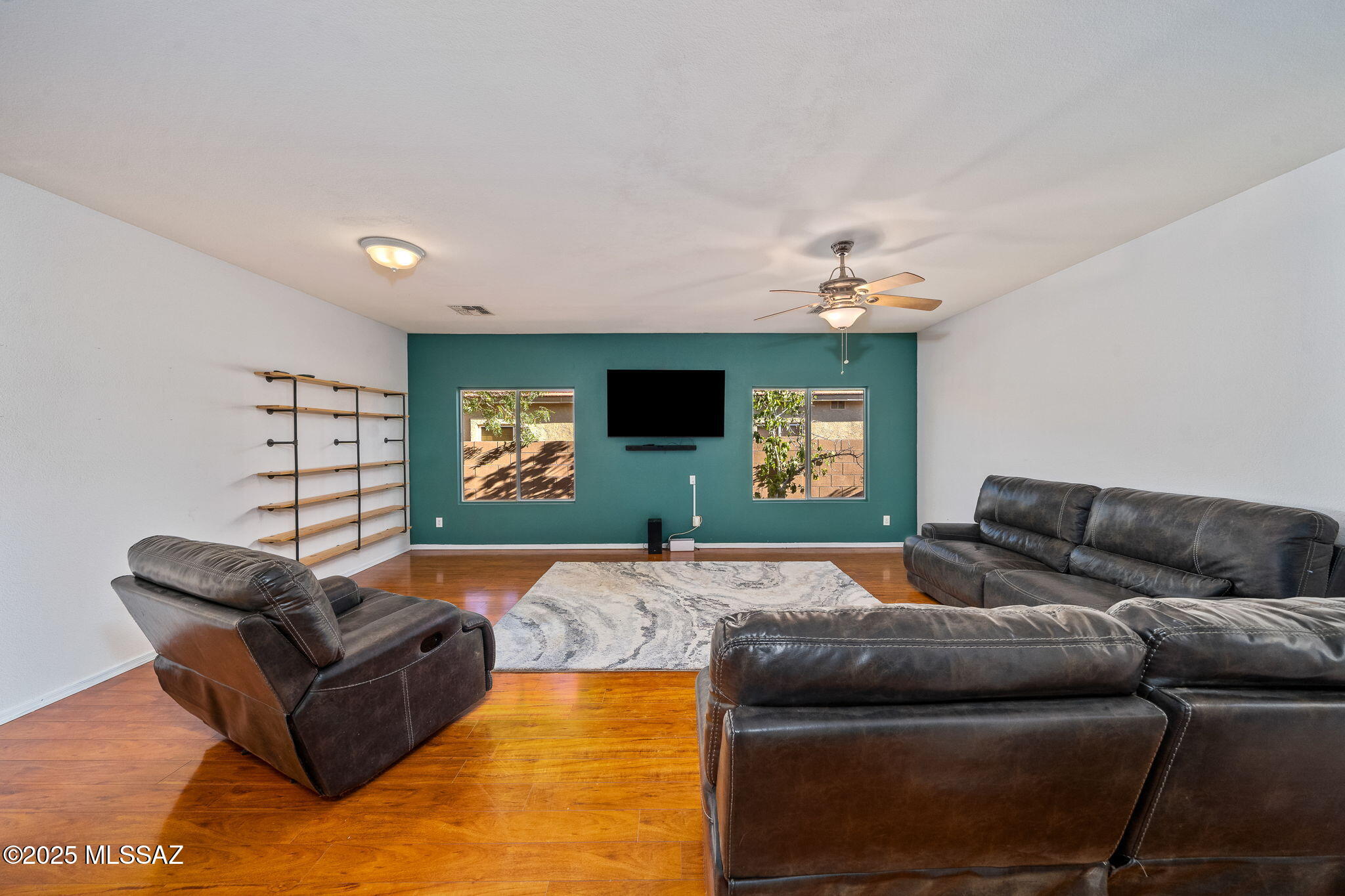 Black Horse (1-411) - Residential