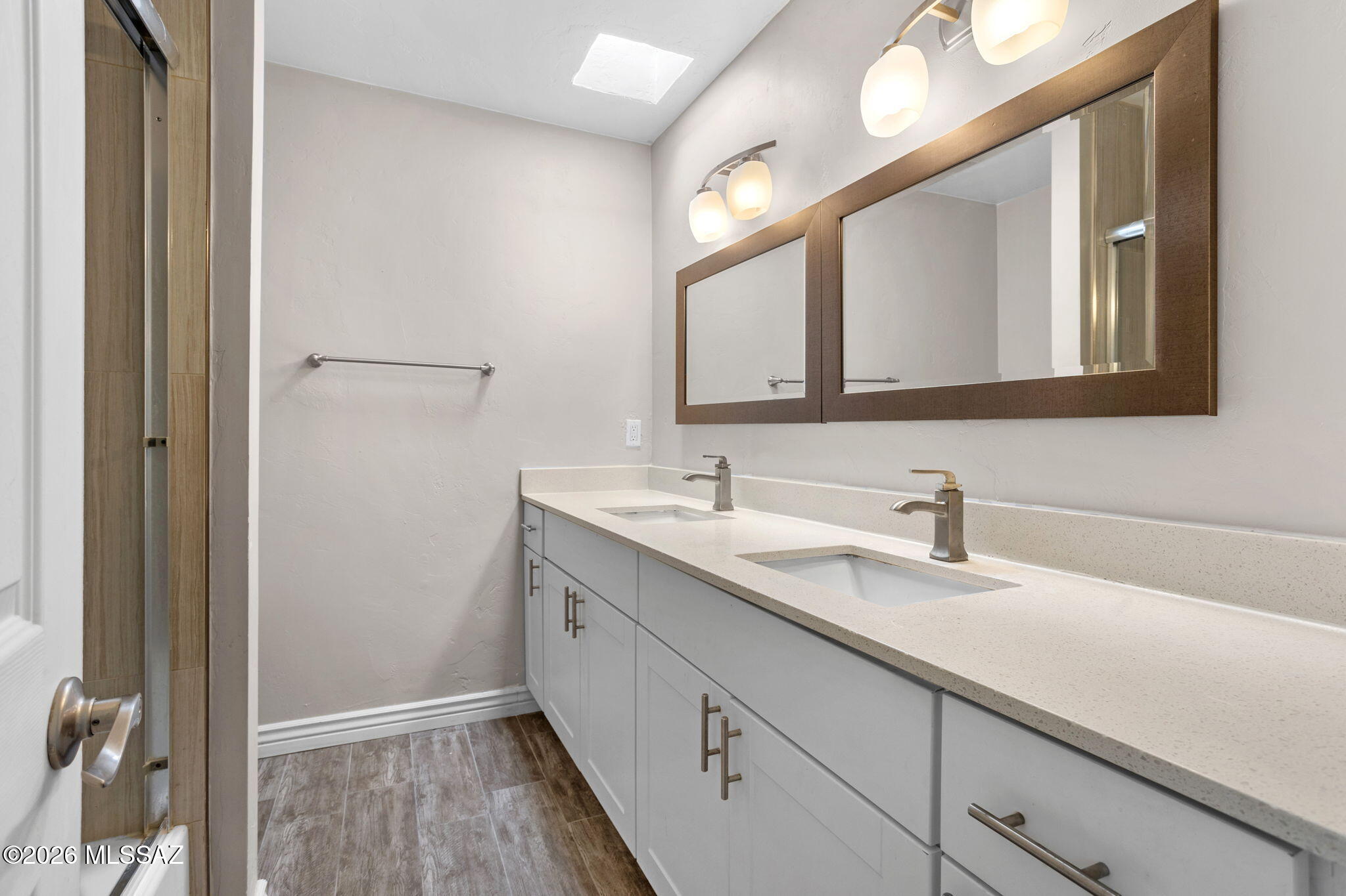 Broadway East (113-253) - Residential