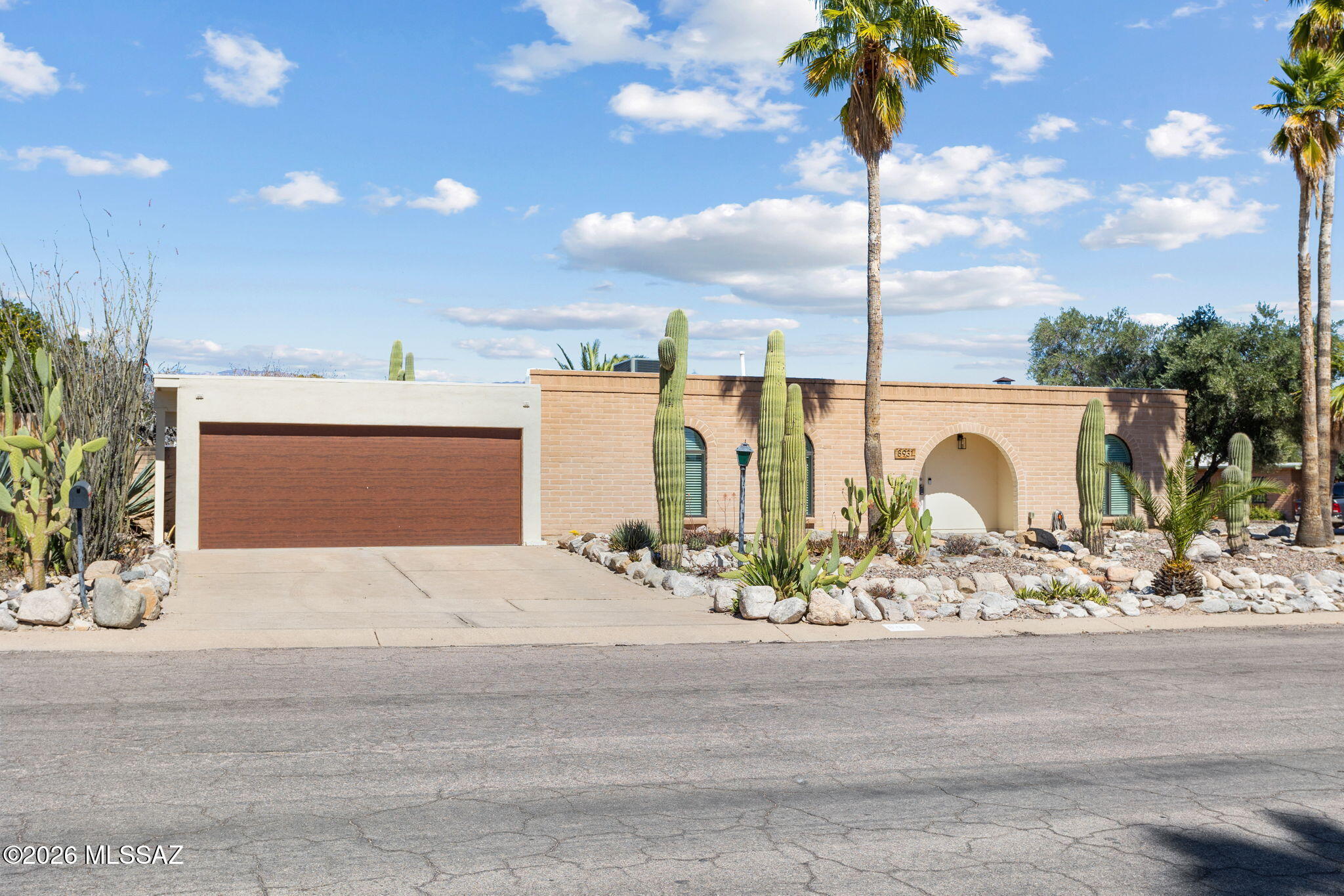 Broadway East (113-253) - Residential