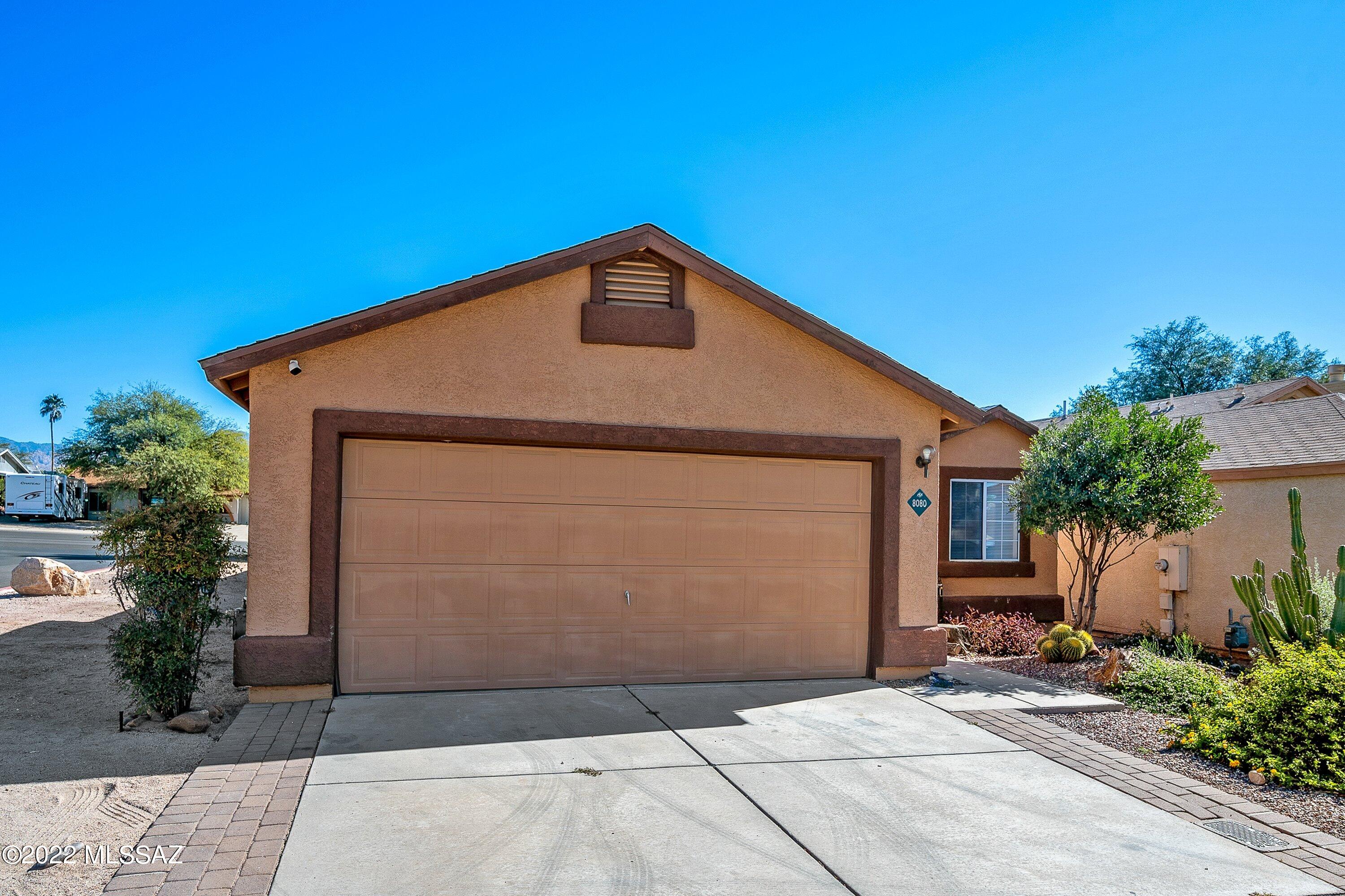 Charming Tucson Retreat in a Prime Location!
Discover this beautifully designed home at 8080 North Tackroom Lane, offering the perfect blend of comfort, style, and convenience. Featuring spacious living areas, modern finishes, and a light-filled layout, this home is ideal for relaxing or entertaining. Nestled in a desirable Tucson neighborhood, you'll enjoy easy access to local amenities, dining, and scenic outdoor spaces. Make this inviting property your next home and experience the best of Tucson living!