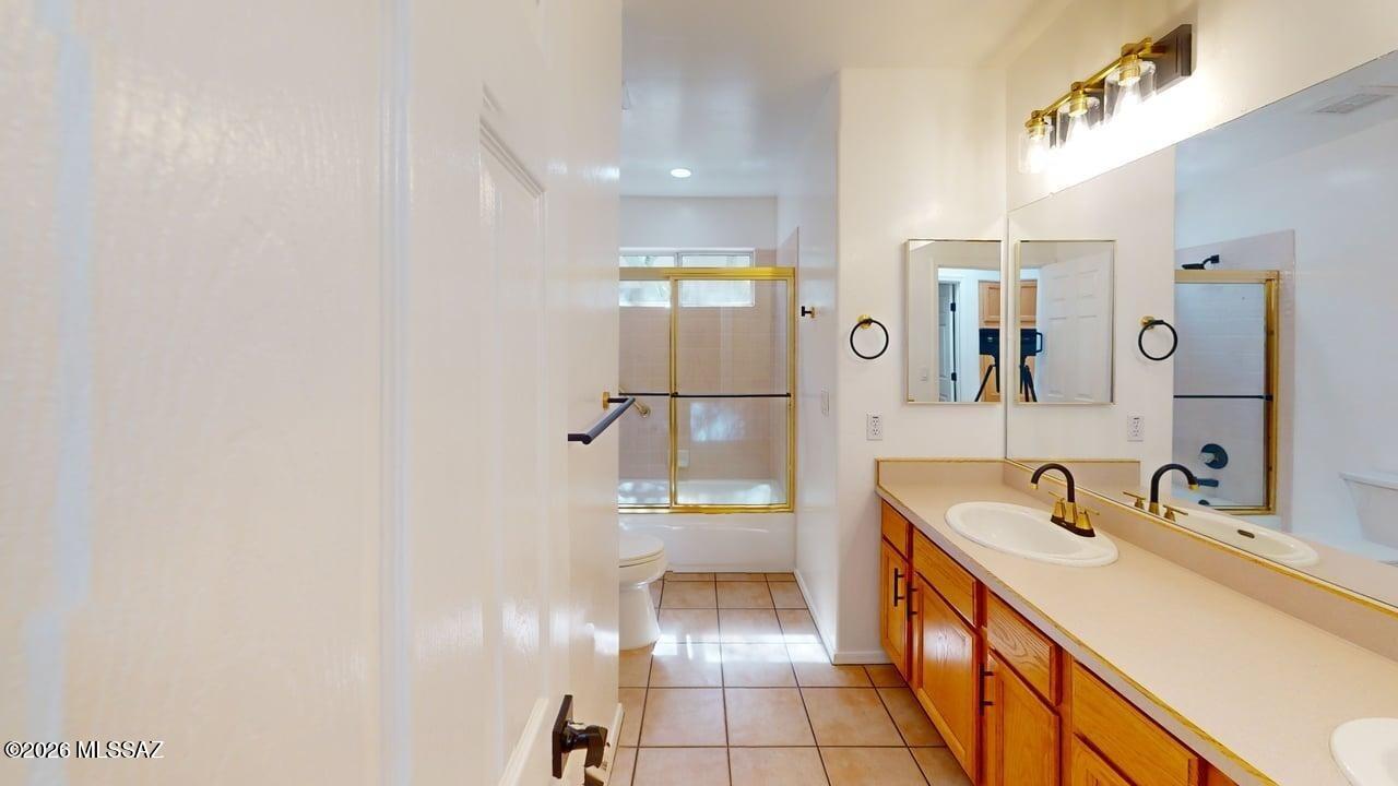 Tucson National Townhomes West III(1-46) - Residential Lease