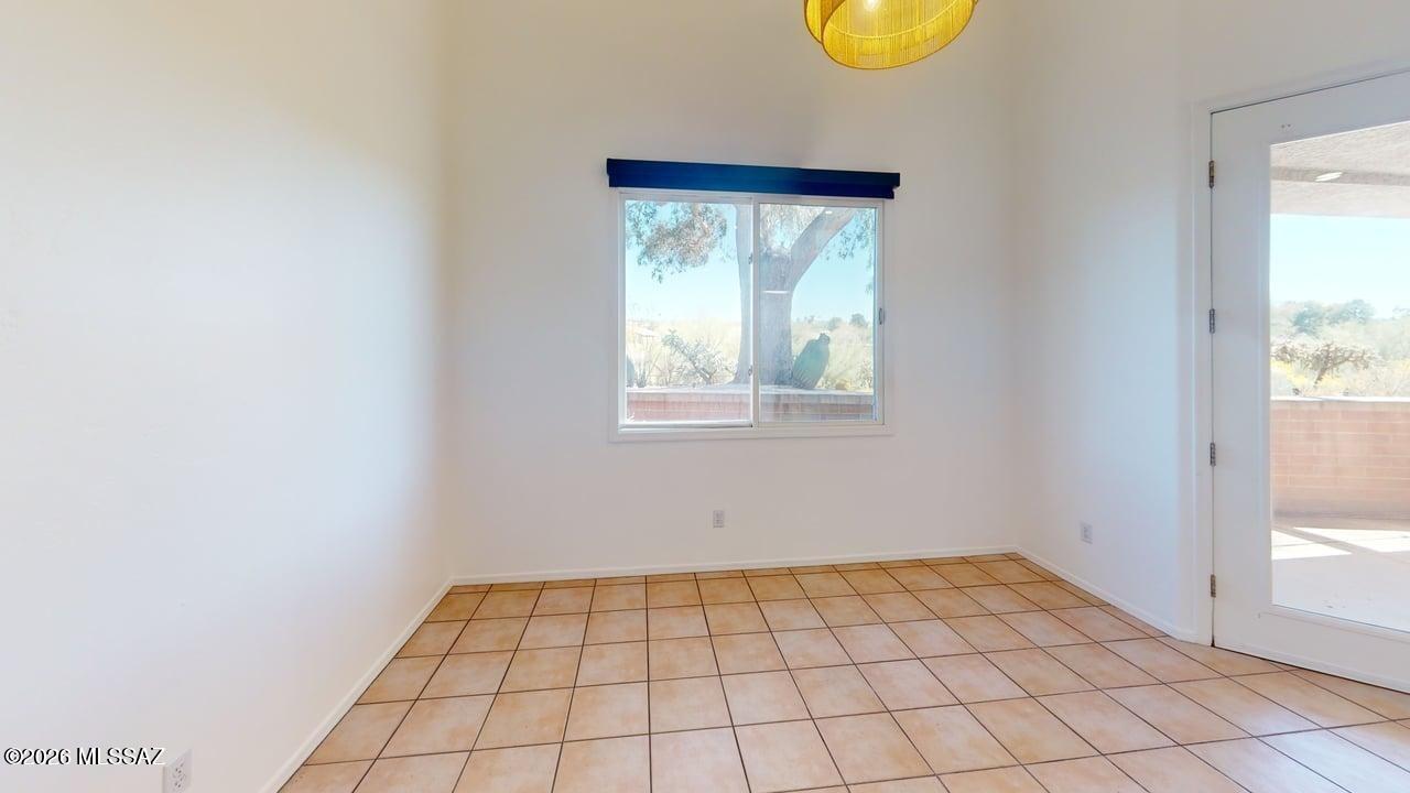 Tucson National Townhomes West III(1-46) - Residential Lease