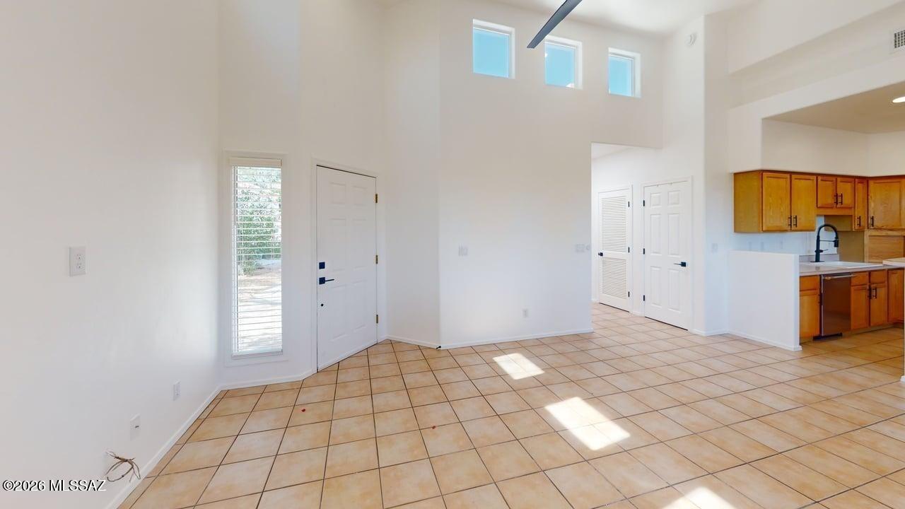 Tucson National Townhomes West III(1-46) - Residential Lease