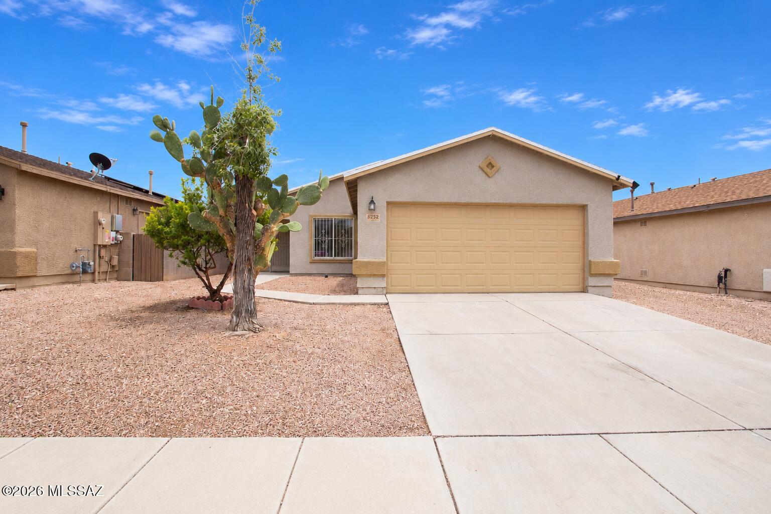 Welcome home to this inviting 1,177 sq. ft. single story property featuring 2 bedrooms, 2 bathrooms and a versatile den that can be use as an office or easily be converted into a third bedroom. The kitchen offers plenty of cabinet space and opens to a dedicated dining area, perfect for everyday living and entertaining. Ceramic tile flooring throughout & low maintenance backyard great to relax and enjoy outdoor living. Conveniently located near I-10, the airport, public transportation, restaurants, schools, shopping, and more, this home offers comfort, functionality, and accessibility. Schedule your showing today!