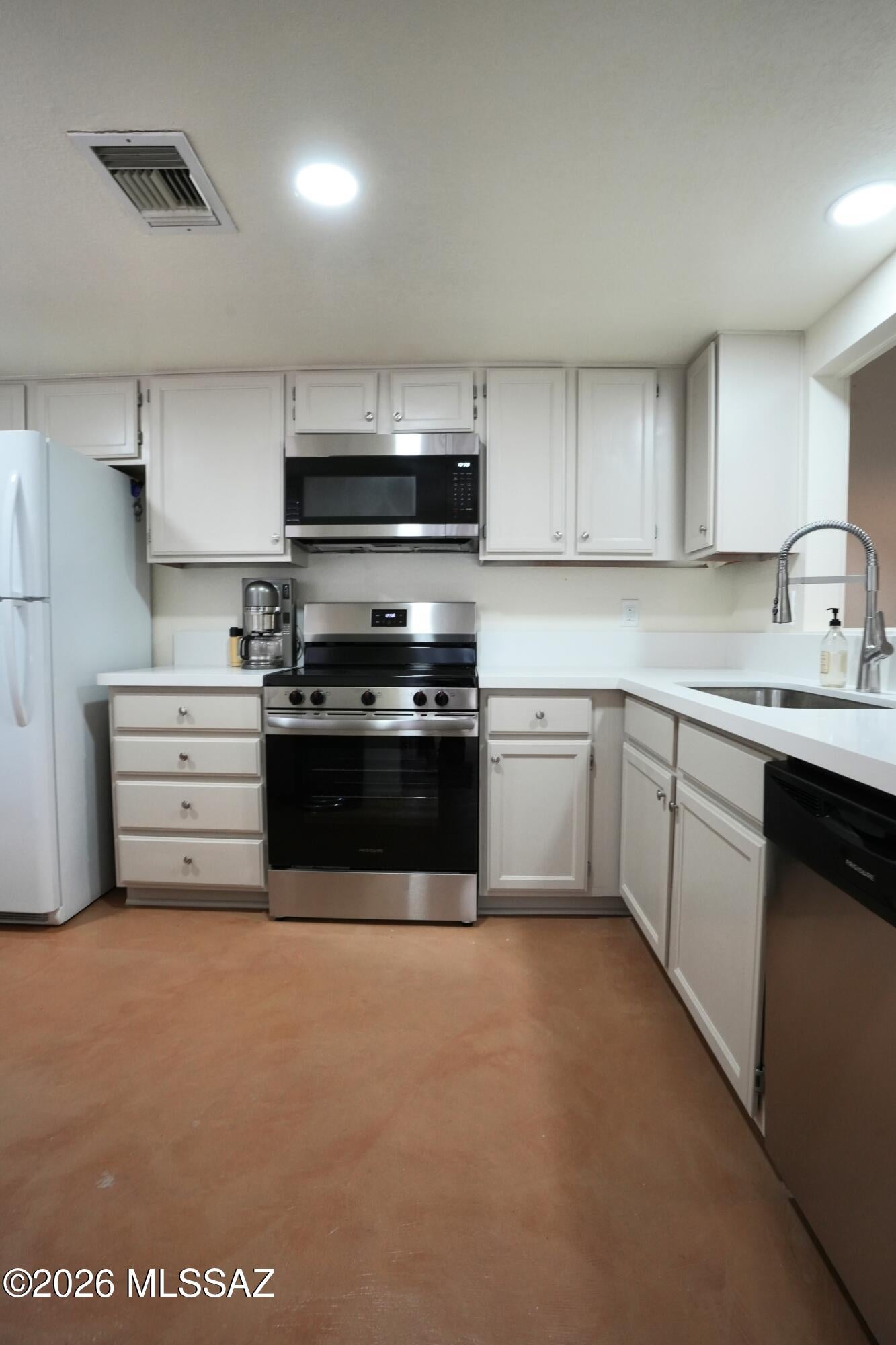Casitas De Palo Santo (1-225) - Residential Lease