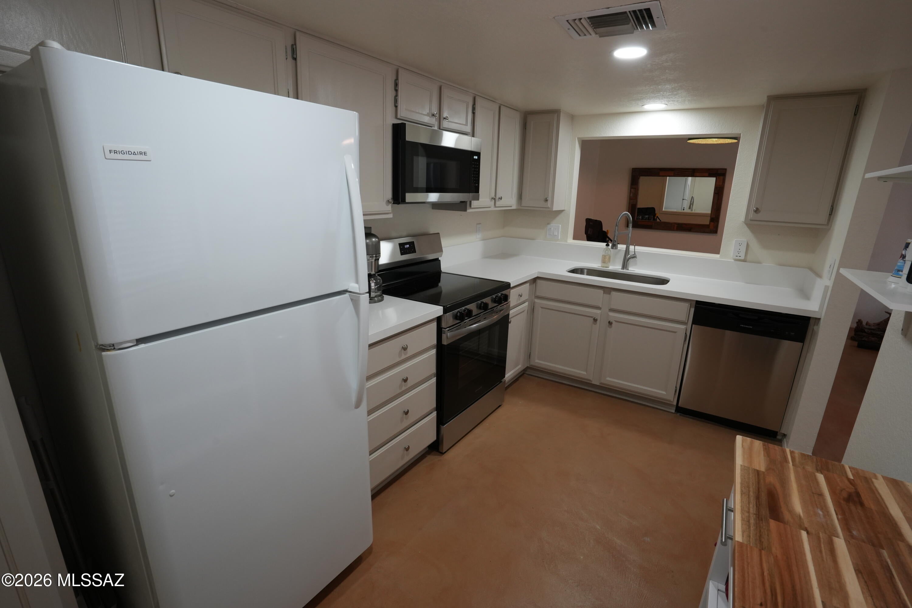 Casitas De Palo Santo (1-225) - Residential Lease
