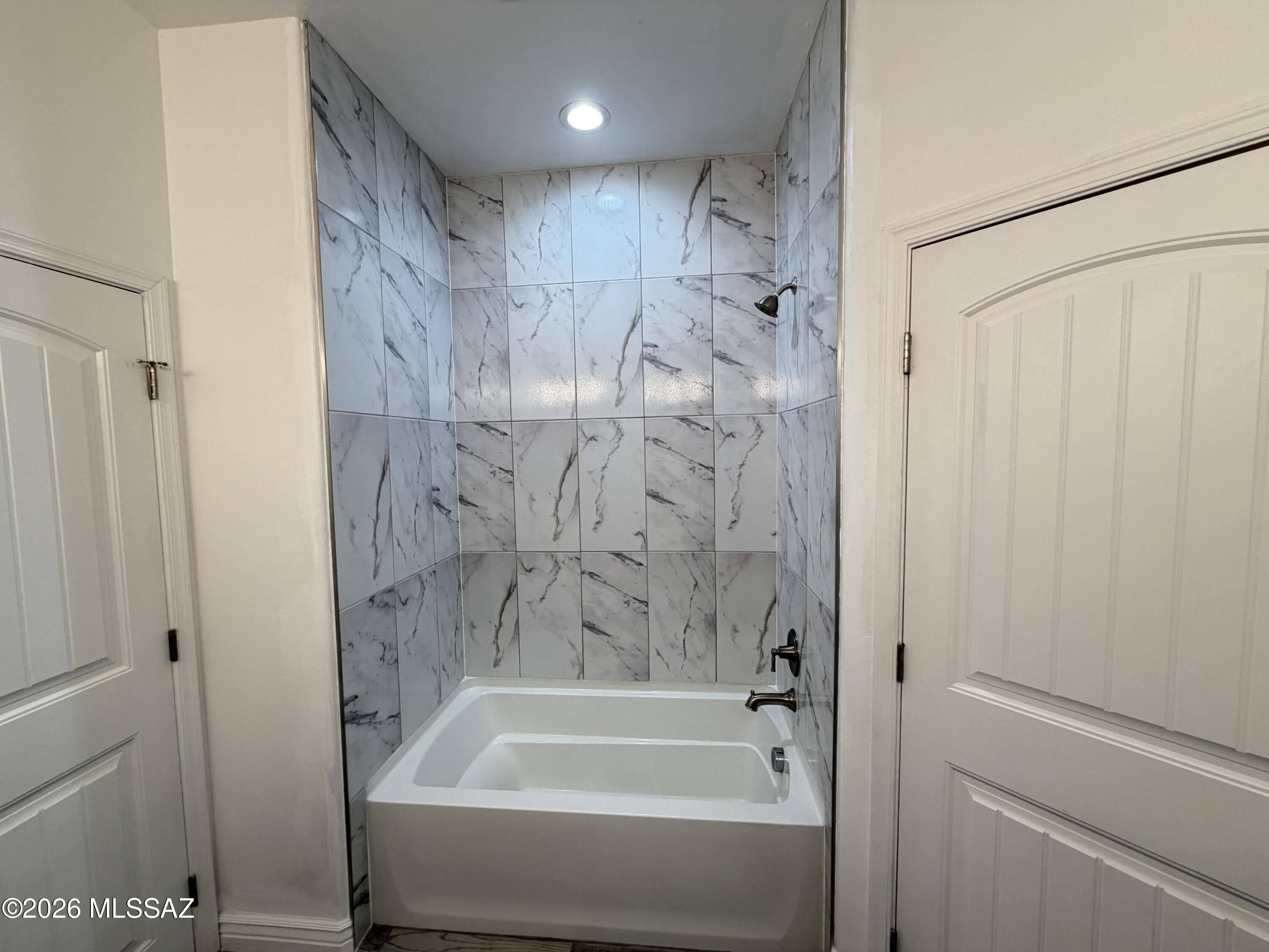 Granada Park Resub - Residential Lease