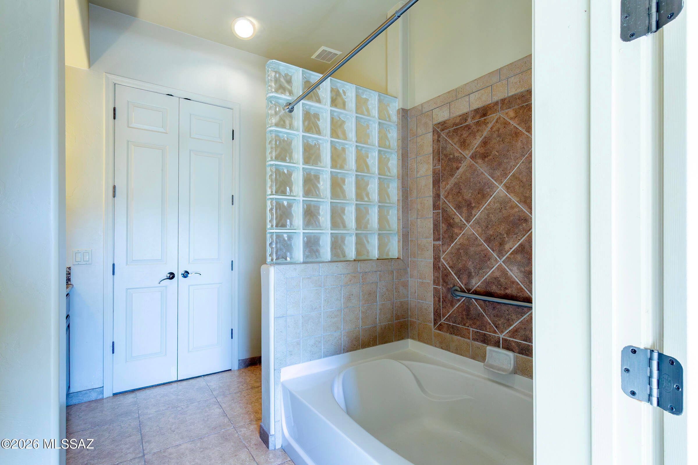 Barrio de Tubac - Residential Lease