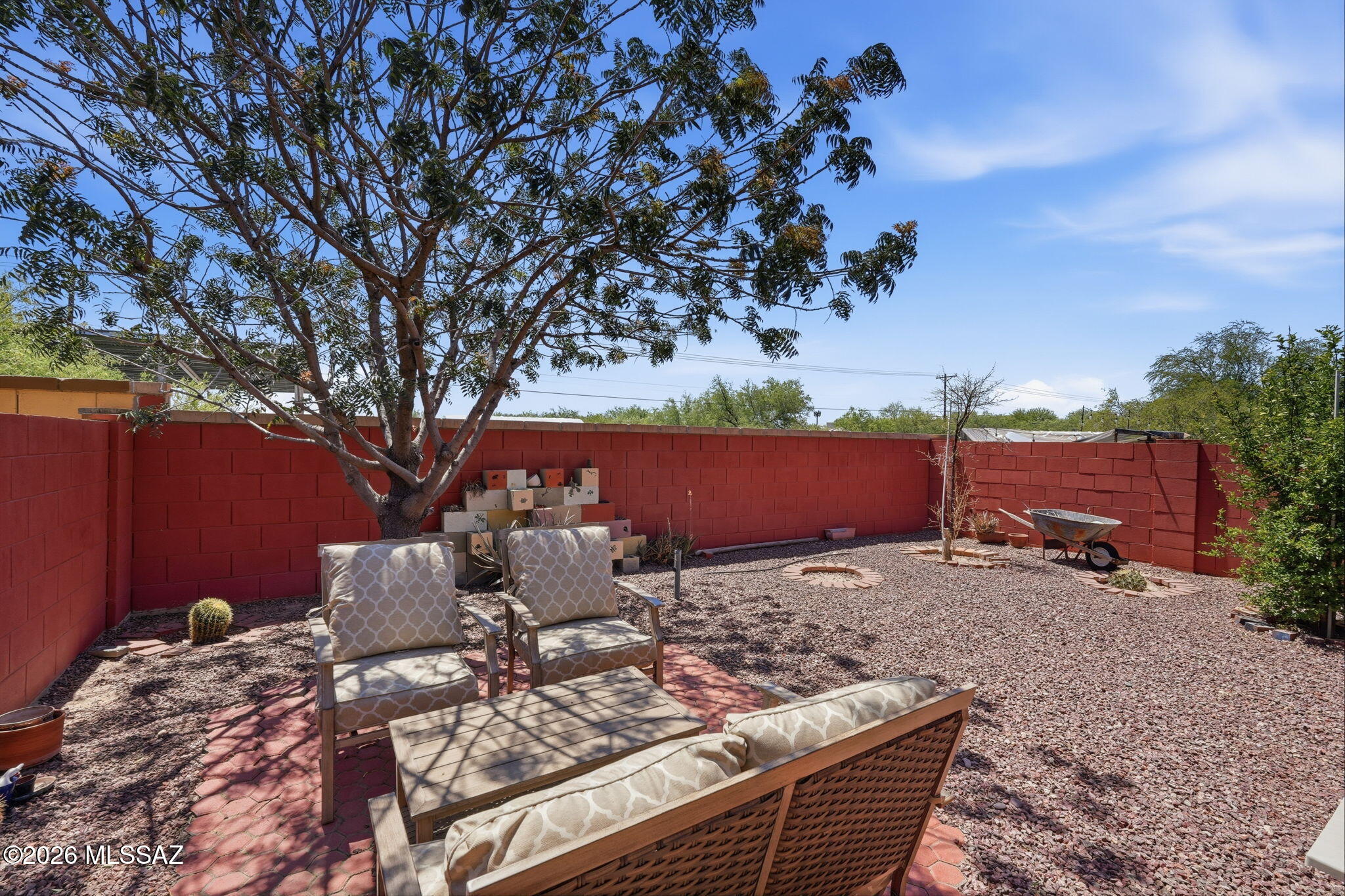 Tres Pueblos - Residential