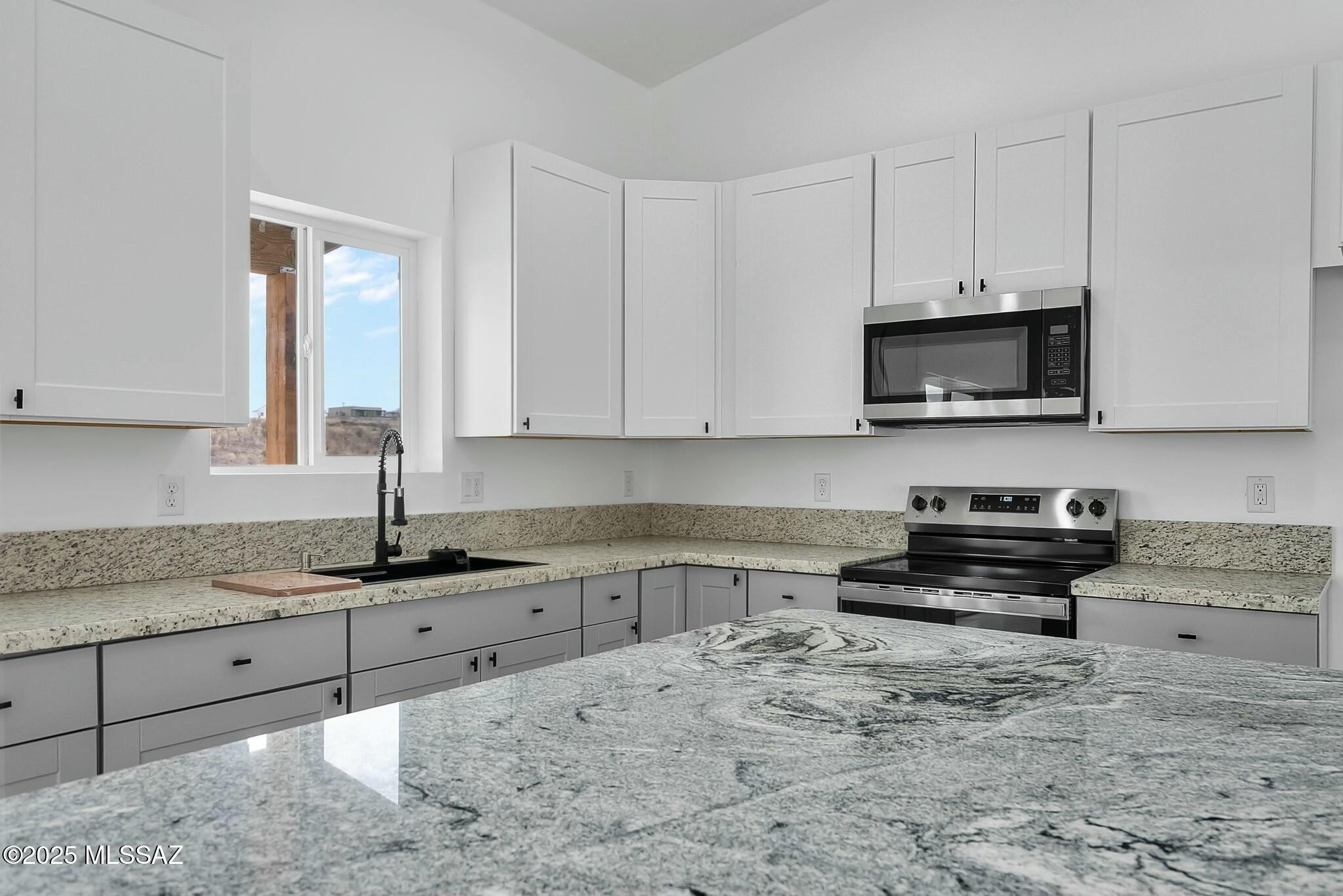 Rio Rico Ranchettes 12 - Residential