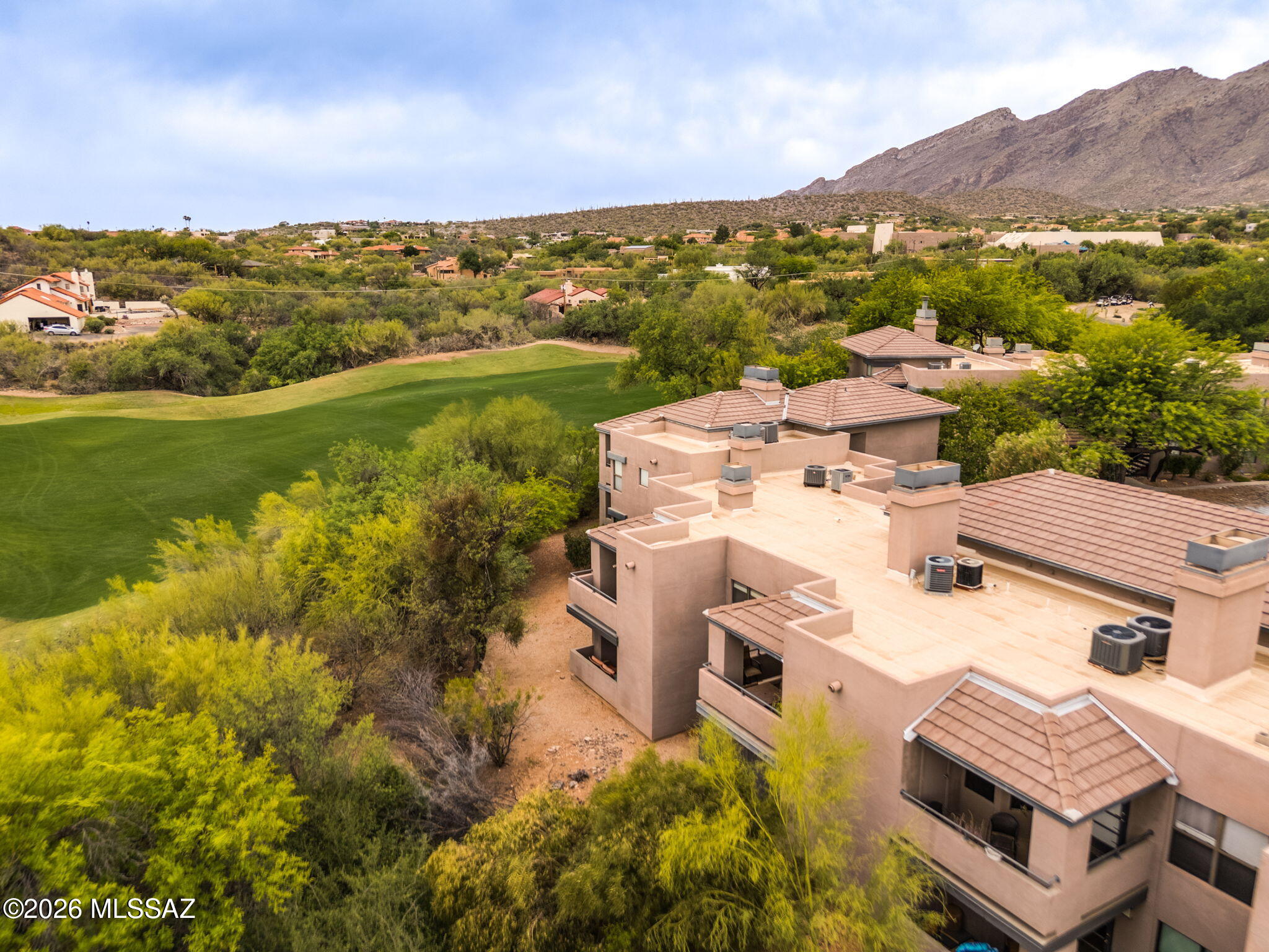 Stunning Turn-Key Condo at The Greens at Ventana Canyon. 2 bedrooms, 2 baths, fully furnished.
Experience The Greens resort-style living in this meticulously maintained, turn-key condo. Nestled within the prestigious Greens at Ventana Canyon, this residence offers the perfect blend of sophisticated comfort and active community life.
Key Property Highlights: Move-in ready: sold fully furnished with tasteful, modern decor - just bring your toothbrush.
Prize Location: Enjoy serene, elevated views of lush trees and the manicured fairways of the Ventana Canyon Golf Course.
Updated Systems: Peace of mind comes standard with a high-efficiency A/C unit installed in 2018.
This home offers a peaceful quiet retreat from the hustle and bustle.