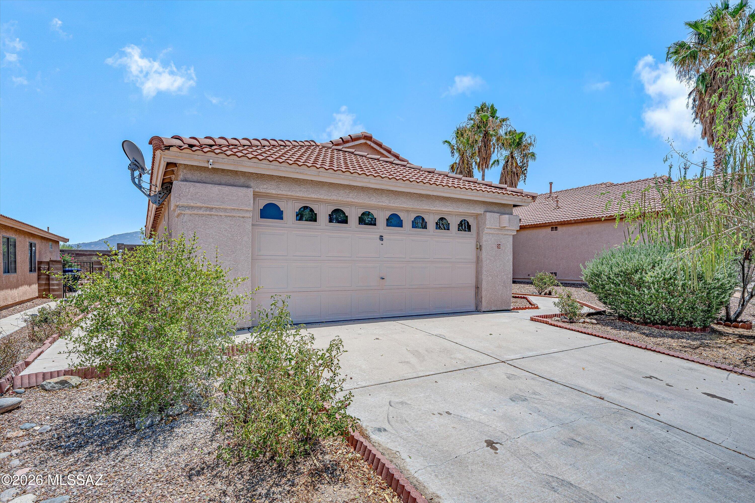 Welcome to this charming 3-bedroom, 2-bathroom, 1,333-square-foot home in the Shadow Creek Subdivision. This home has fresh interior paint, a kitchen that features recessed lighting, and large windows that fill the space with natural light. The primary bedroom includes a bathroom with dual vanities, a separate shower, and a relaxing garden tub. Step outside to a nicely landscaped backyard with beautiful mountain views, perfect for relaxing or entertaining.