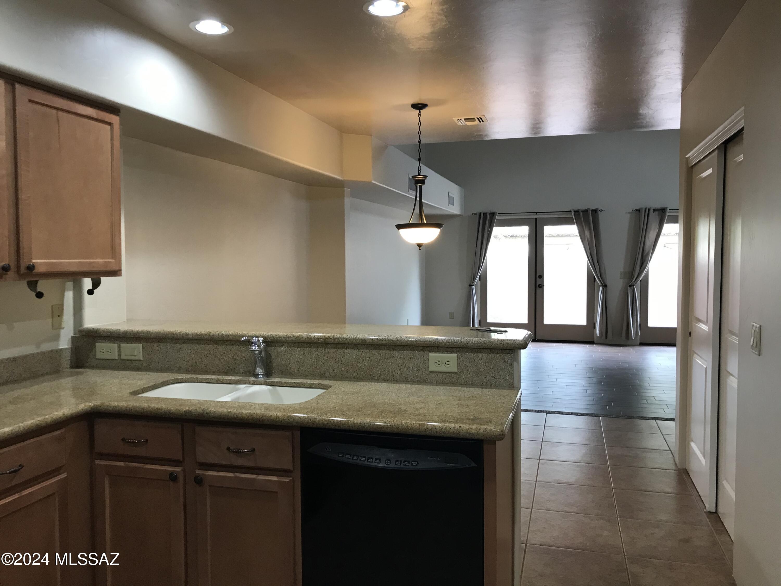 Olsen Condominiums Units 1-18 - Residential Lease