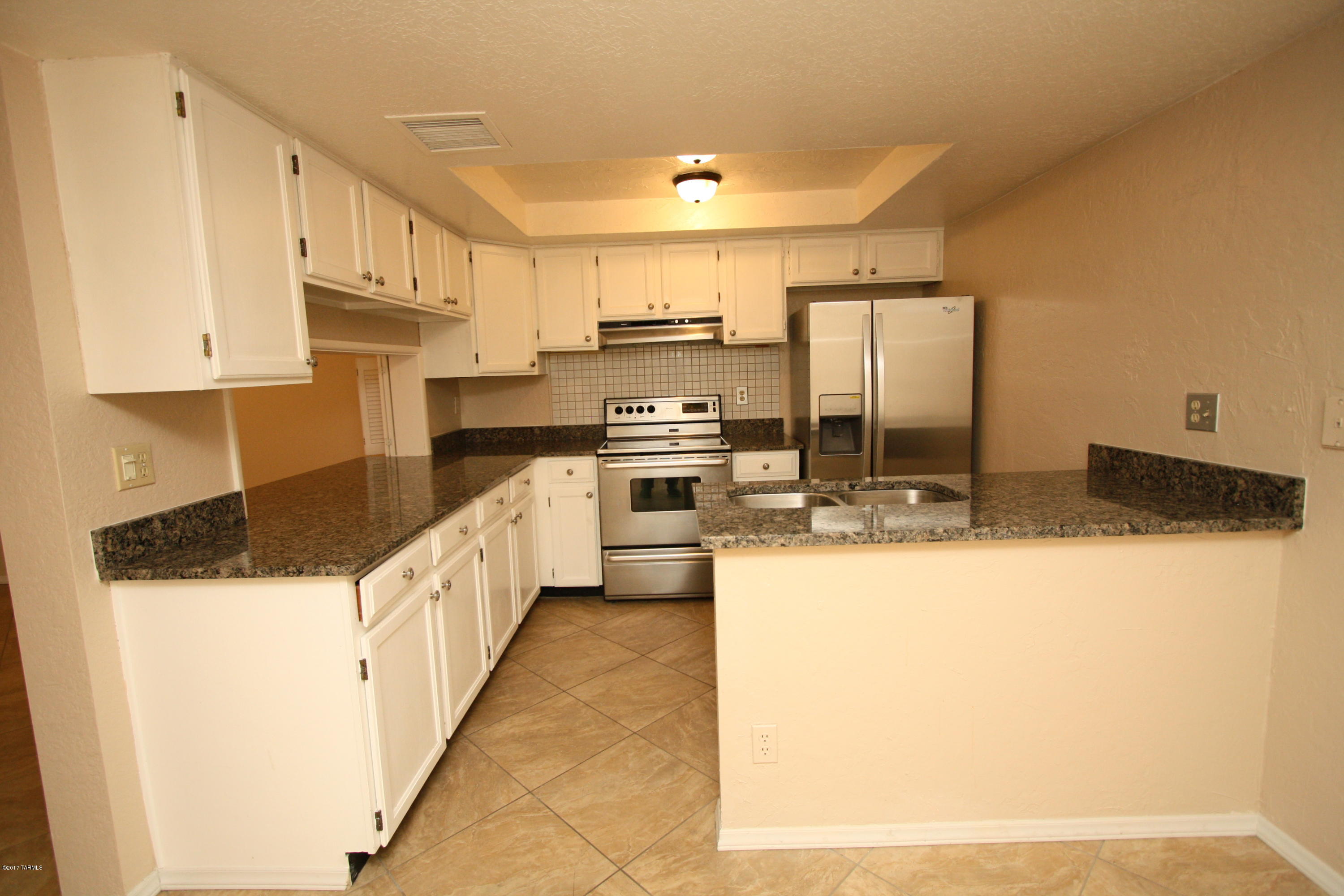 Viewpoint III (1-93) - Residential Lease