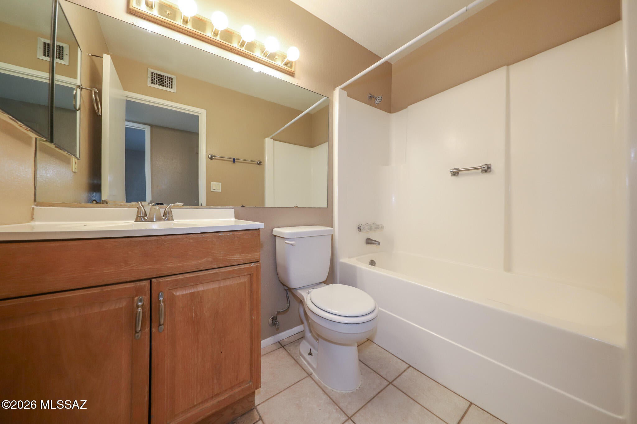 Pace East (1-127) - Residential Lease