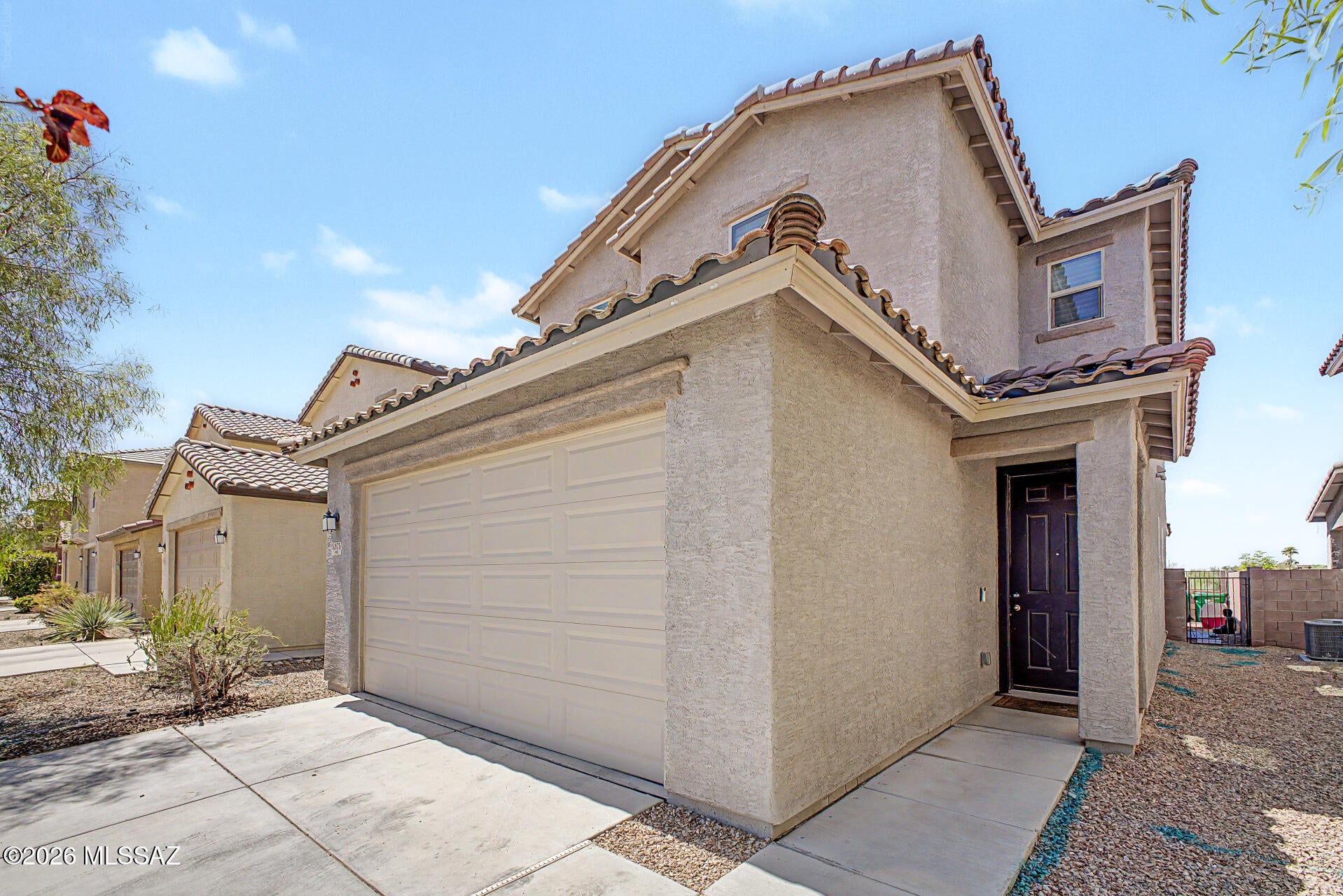 La Cholla Station - Residential