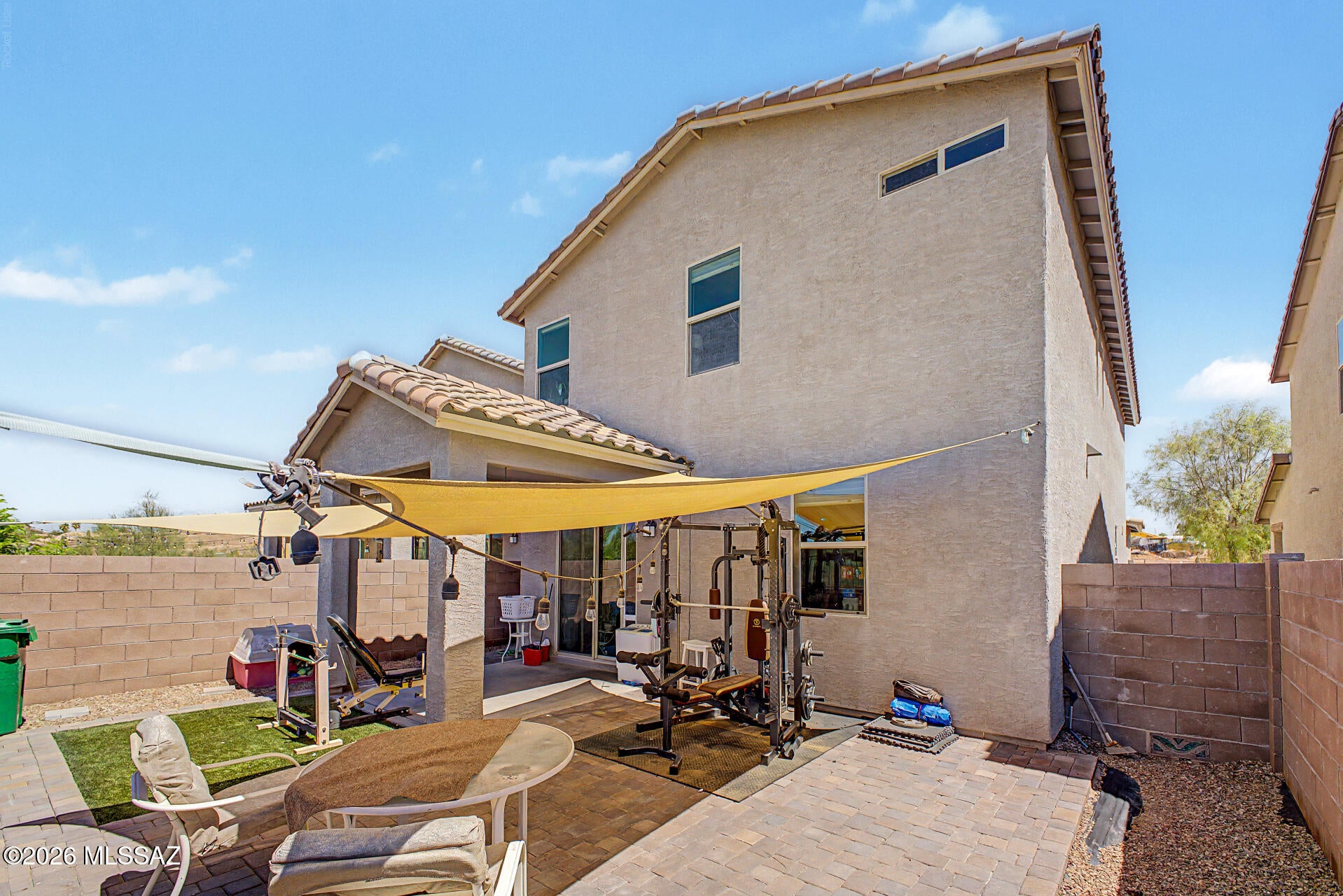 La Cholla Station - Residential