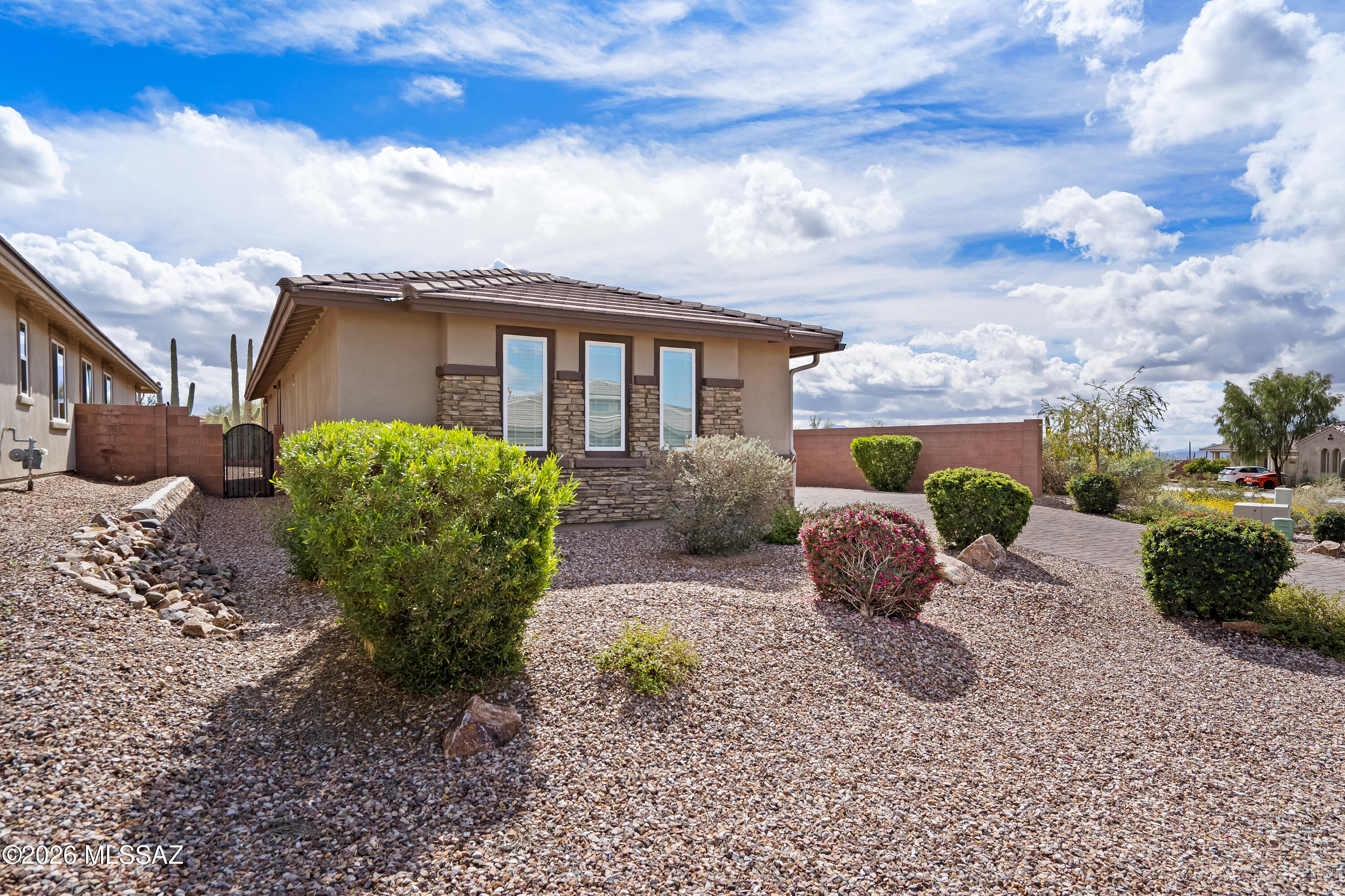 Blue Agave At Dove Mountain - Residential