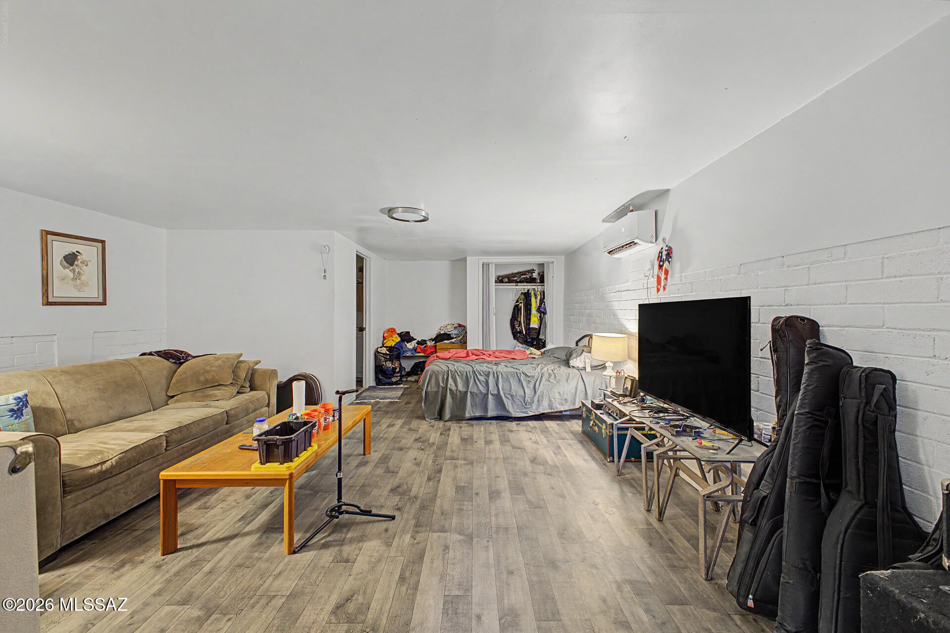 Unsubdivided - Residential Income