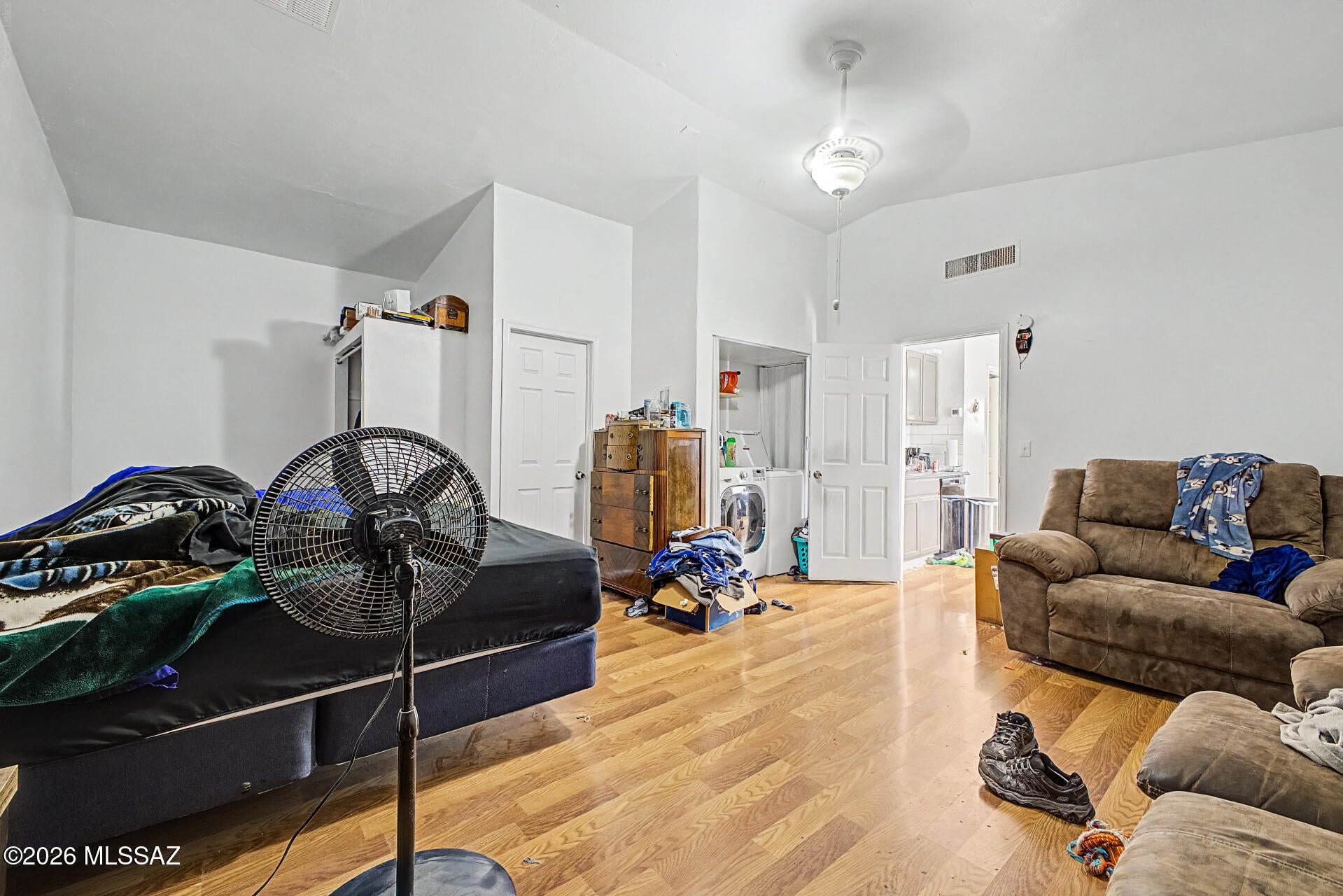 Unsubdivided - Residential Income