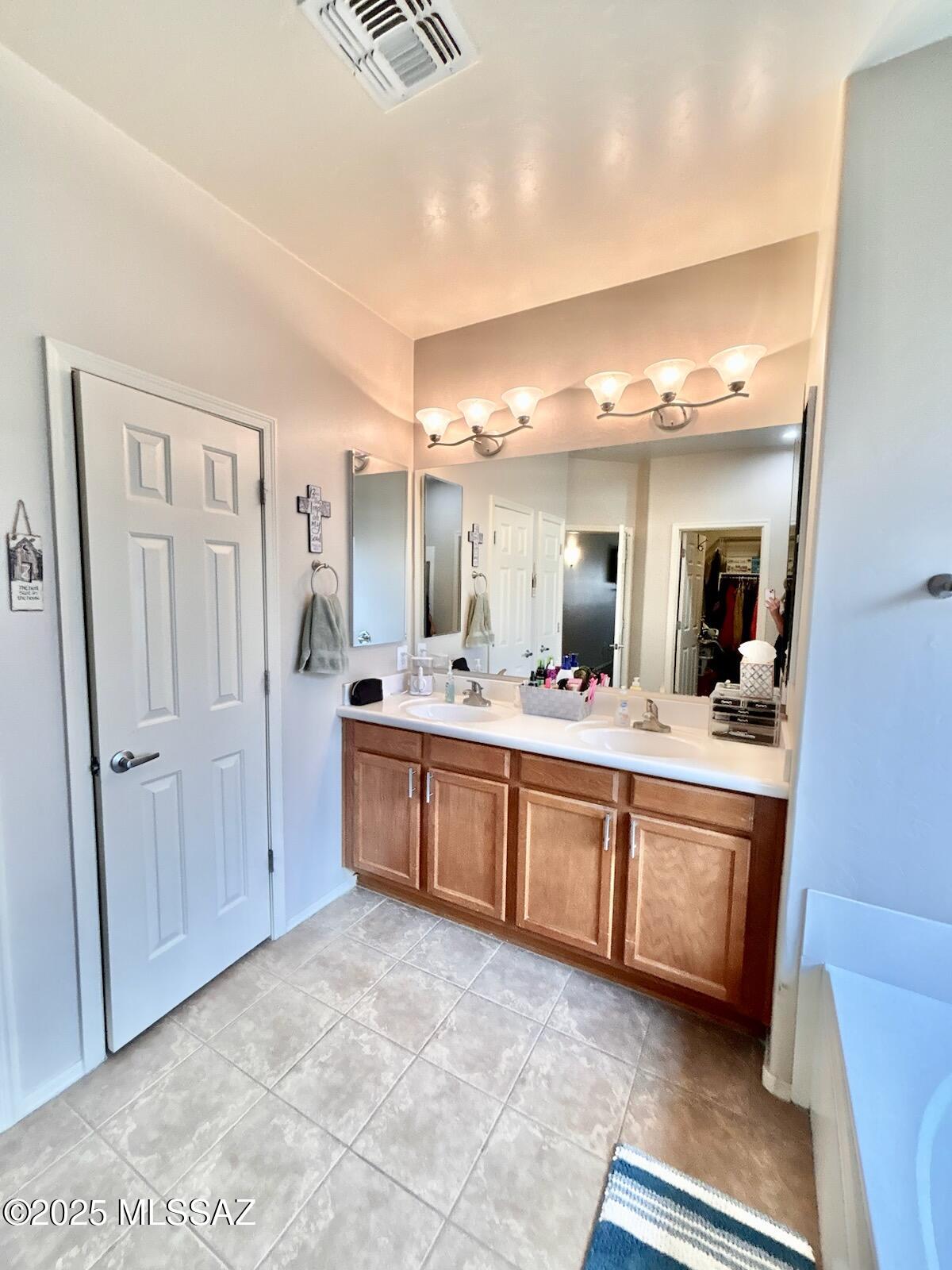 Rancho Del Lago (101-206) - Residential