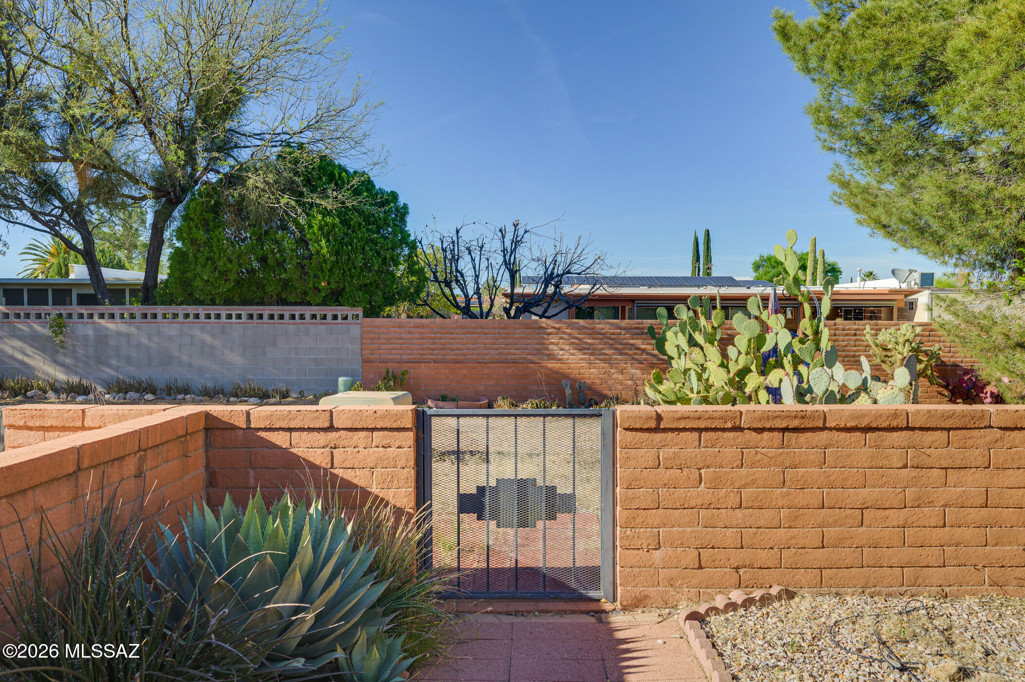 Green Valley Desert Meadows Townhouses (82-197) - Residential
