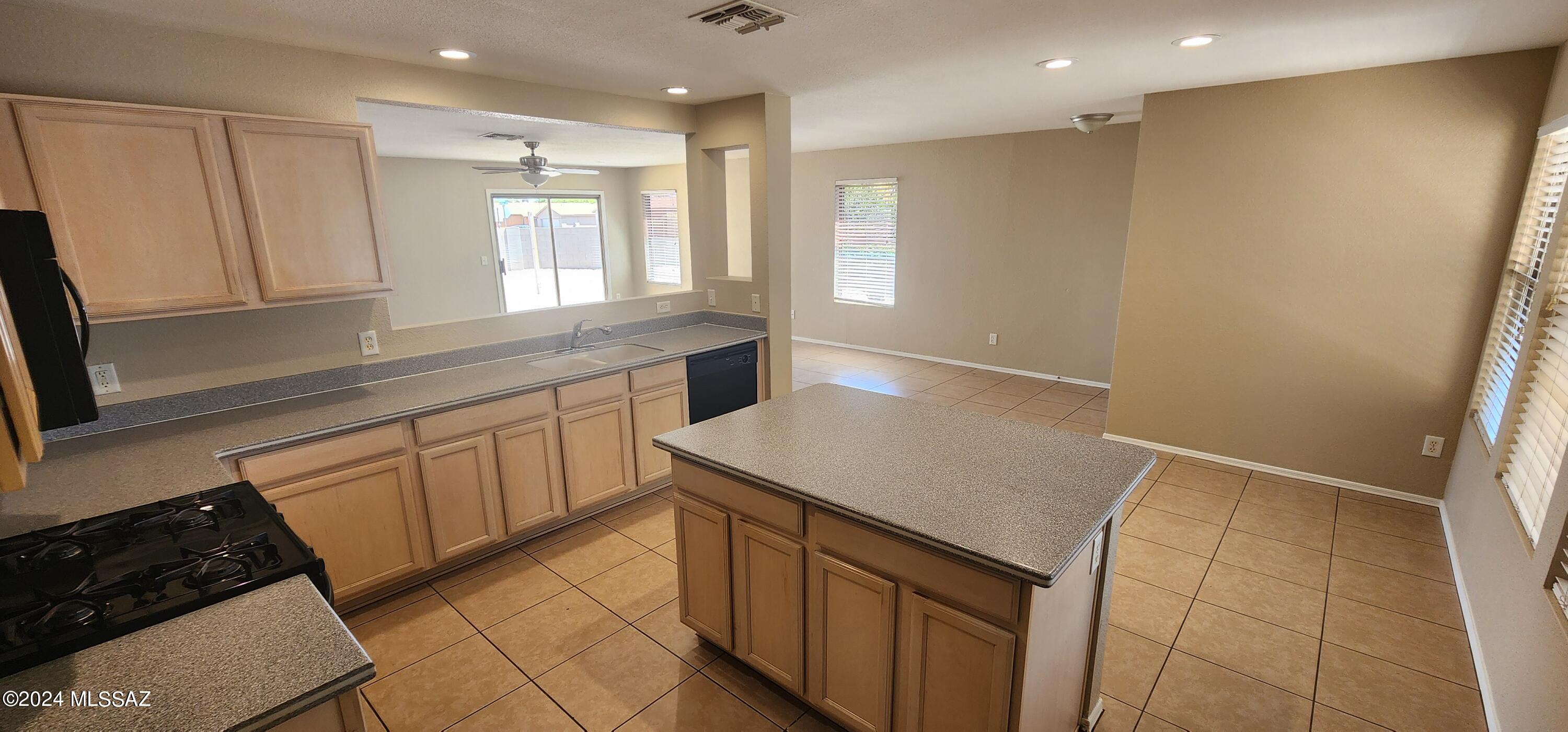 Oakview at Midvale Park (75-242) - Residential Lease