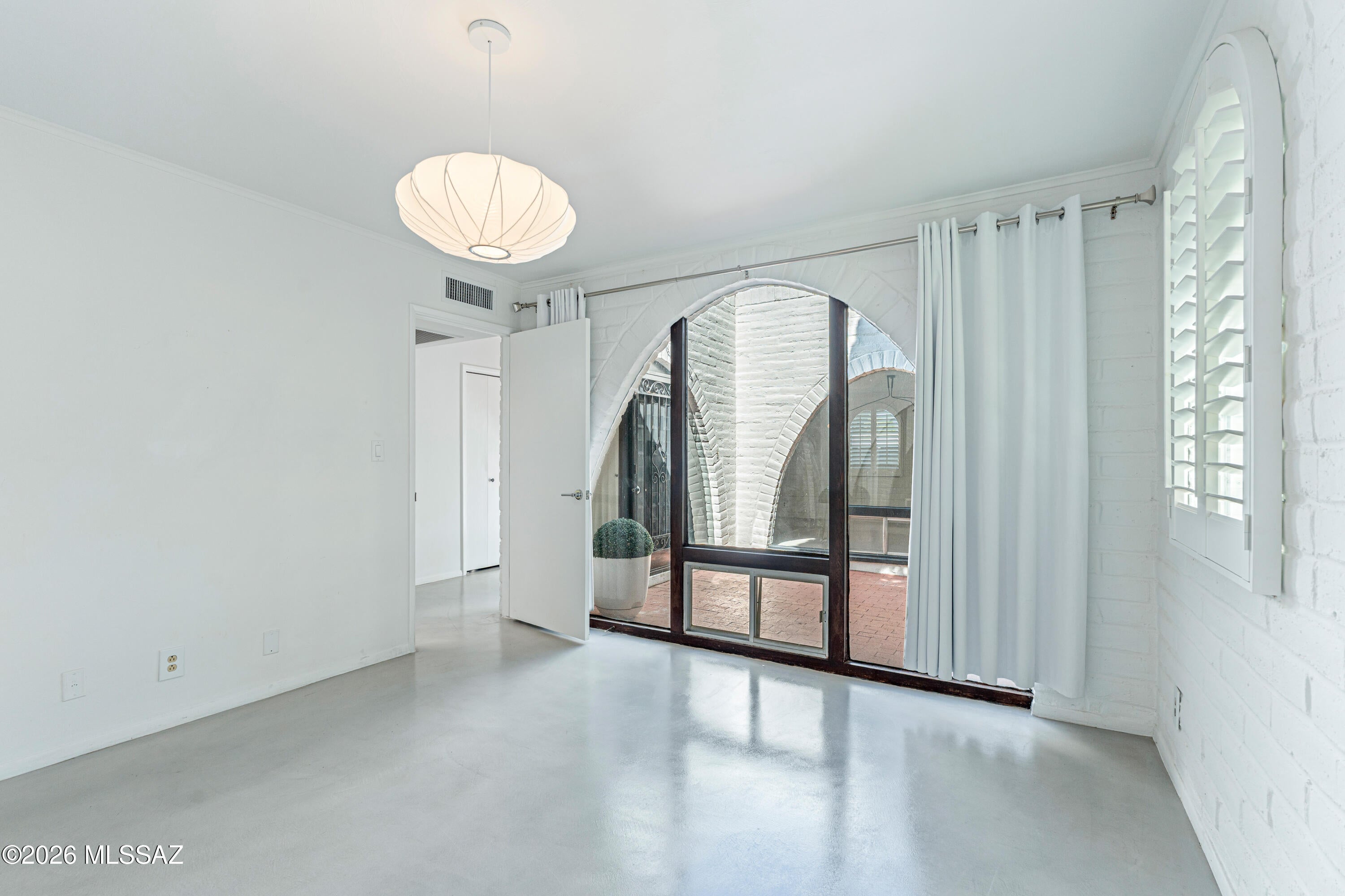 Las Lomitas (1) - Residential