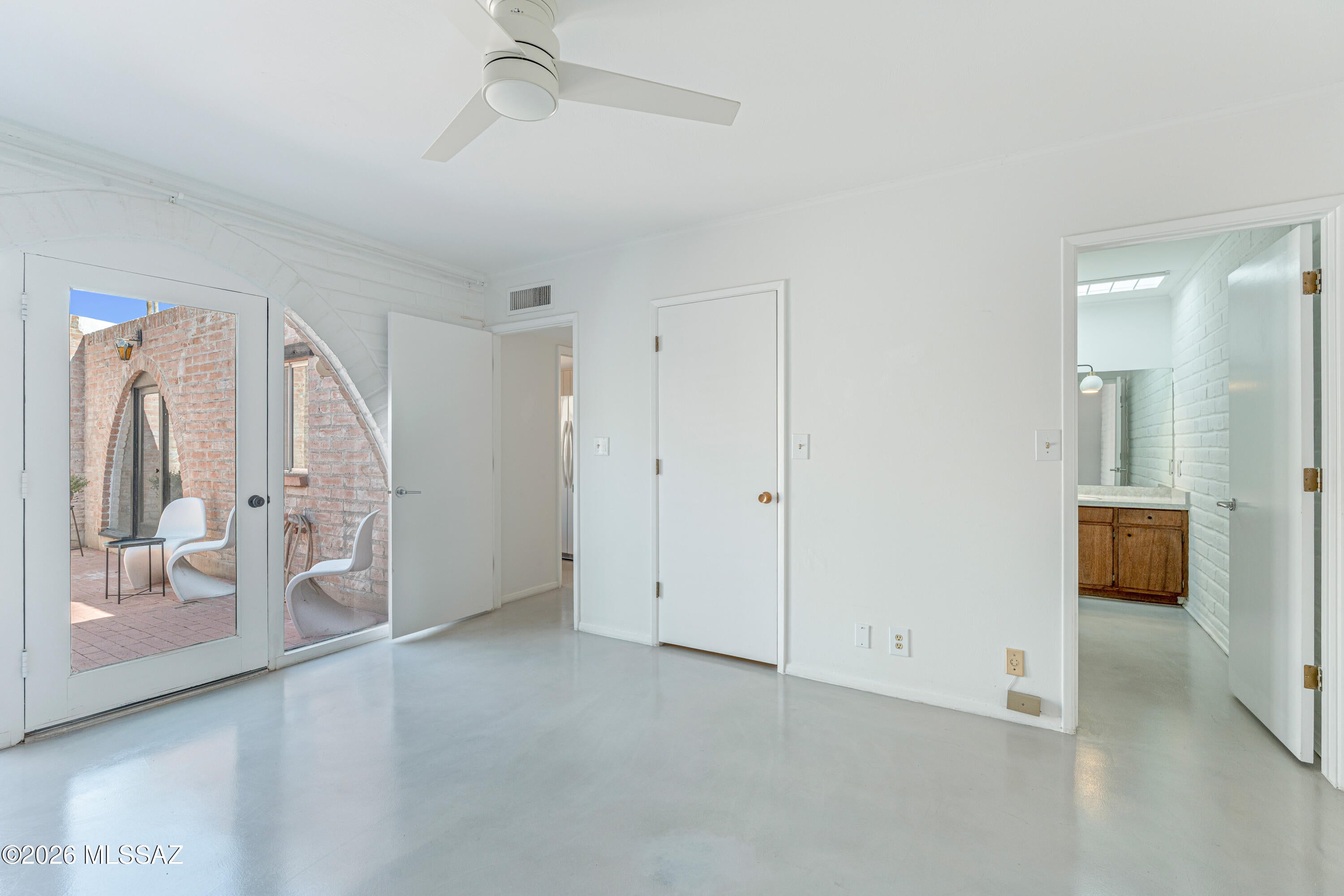Las Lomitas (1) - Residential