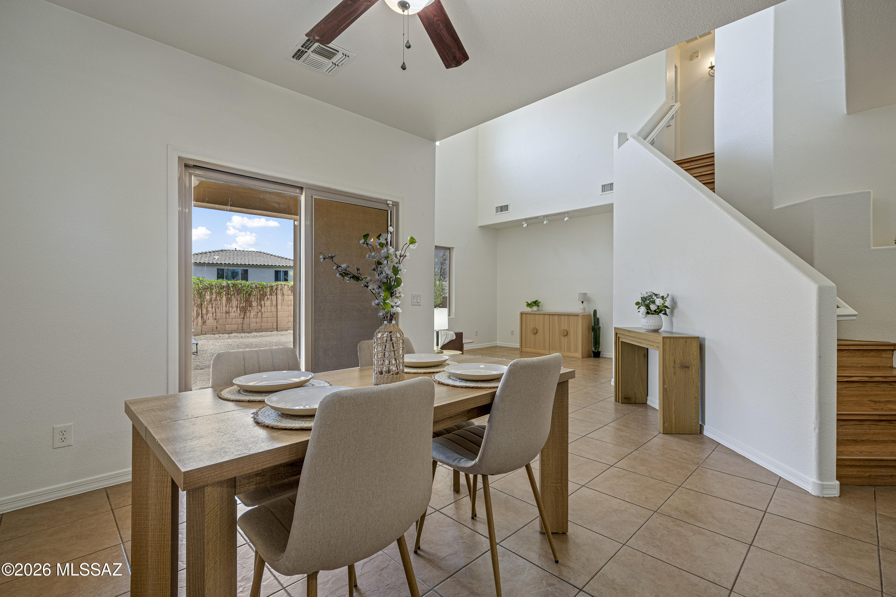 Presidio De Cancion (1-200) - Residential