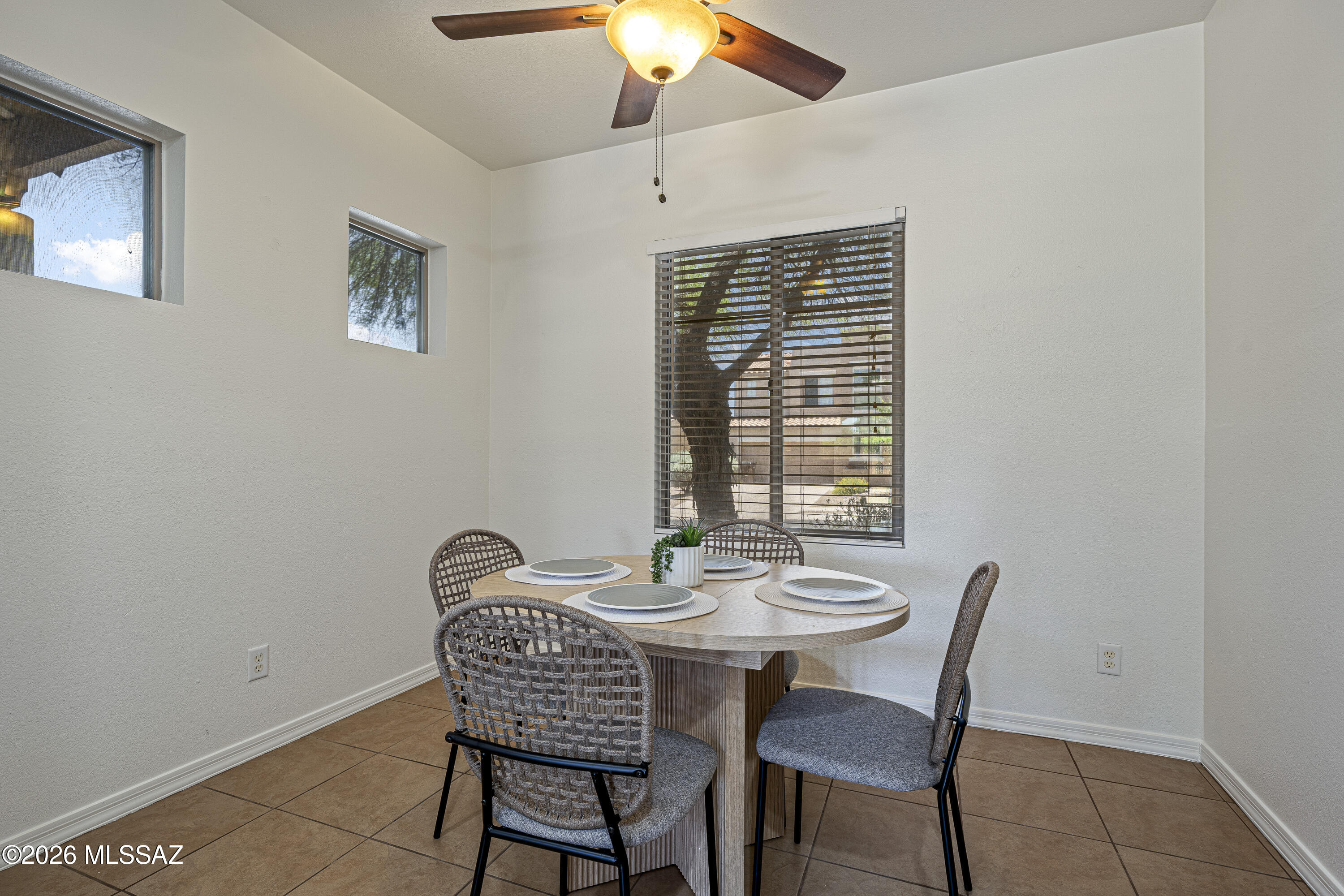 Presidio De Cancion (1-200) - Residential