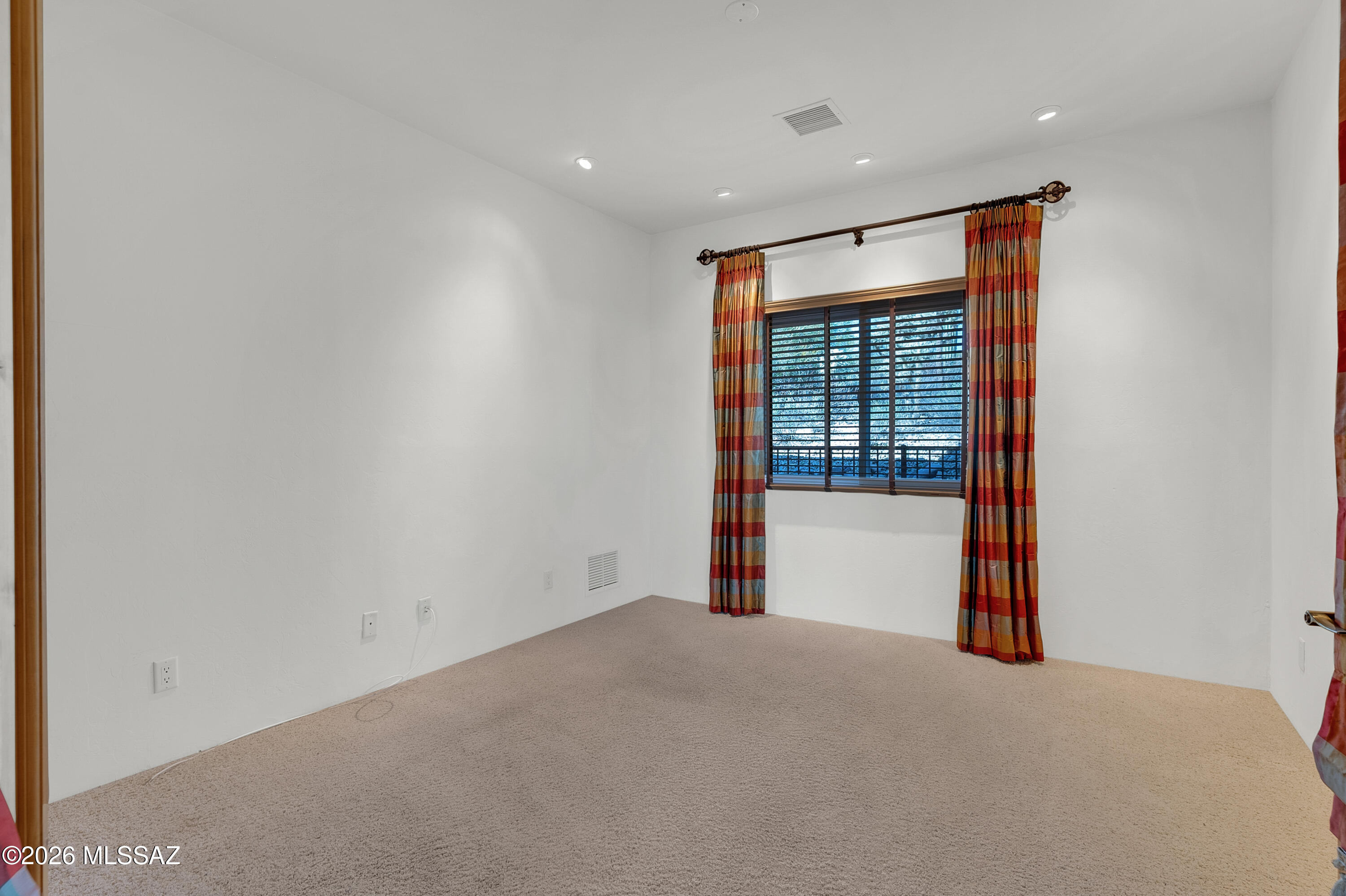 Eagles View (1-15) - Residential